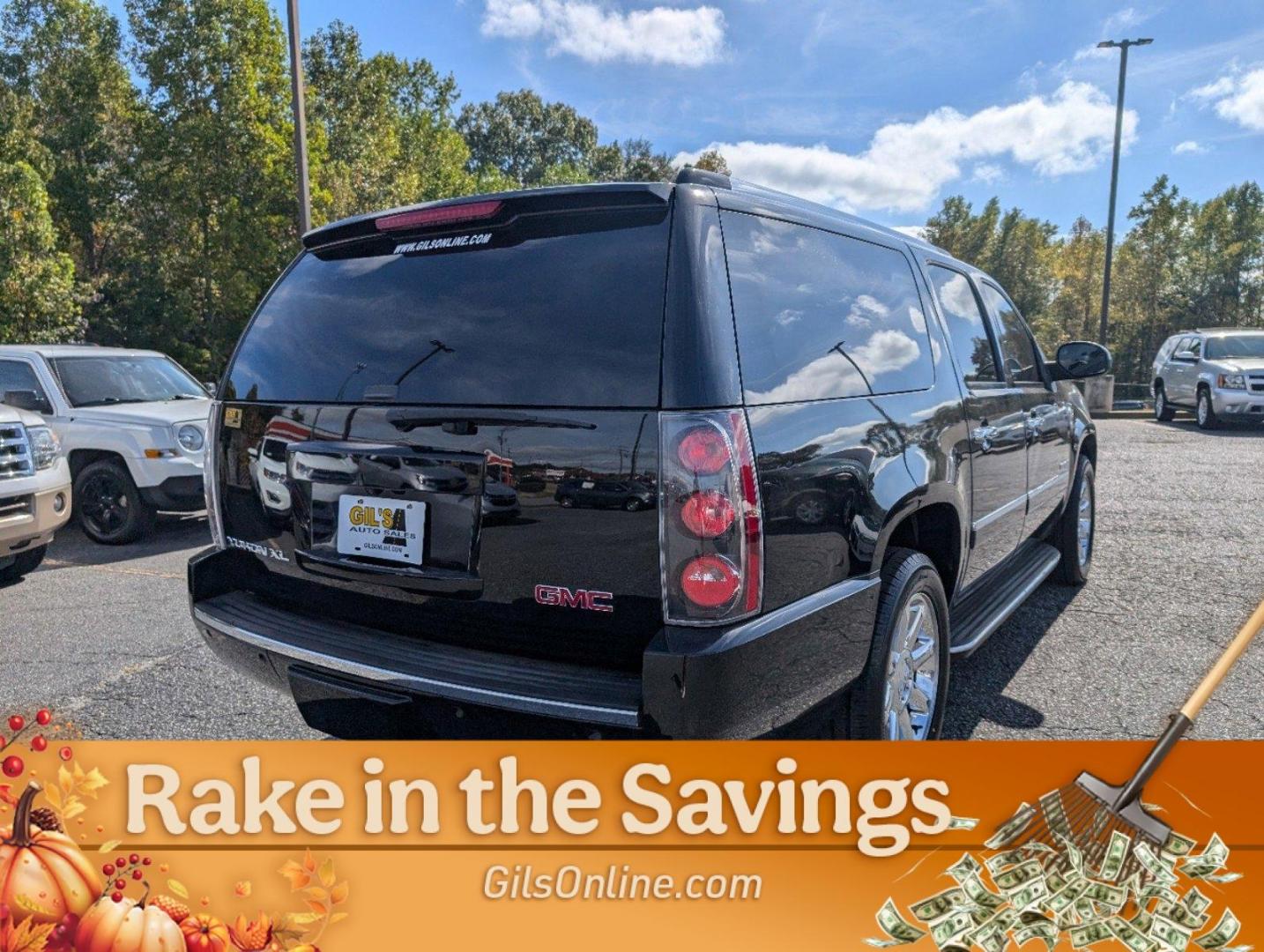 2013 /Ebony GMC Yukon XL Denali (1GKS1MEF4DR) with an Gas/Ethanol V8 6.2L/378 engine, 6-Speed Automatic transmission, located at 5115 14th Ave., Columbus, GA, 31904, (706) 323-0345, 32.511494, -84.971046 - 2013 GMC Yukon XL Denali - Photo#15