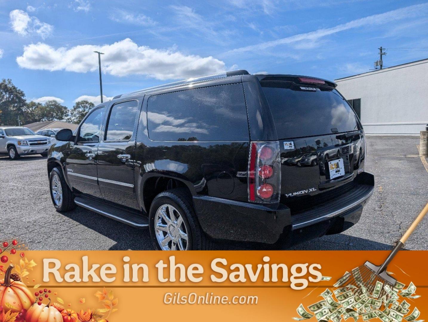 2013 /Ebony GMC Yukon XL Denali (1GKS1MEF4DR) with an Gas/Ethanol V8 6.2L/378 engine, 6-Speed Automatic transmission, located at 5115 14th Ave., Columbus, GA, 31904, (706) 323-0345, 32.511494, -84.971046 - 2013 GMC Yukon XL Denali - Photo#21