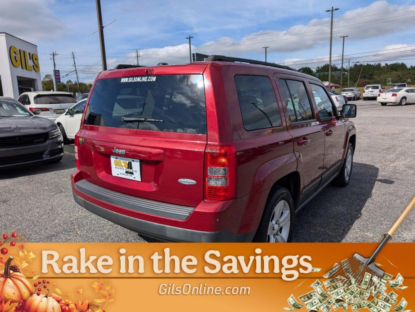 2013 /Dark Slate Gray Interior Jeep Patriot Latitude (1C4NJPFB8DD) with an Gas I4 2.4L/144 engine, 1-Speed Continuously Variable Ratio transmission, located at 3959 U.S. 80 W, Phenix City, AL, 36870, (334) 297-4885, 32.469296, -85.135185 - 2013 Jeep Patriot Latitude - Photo#10