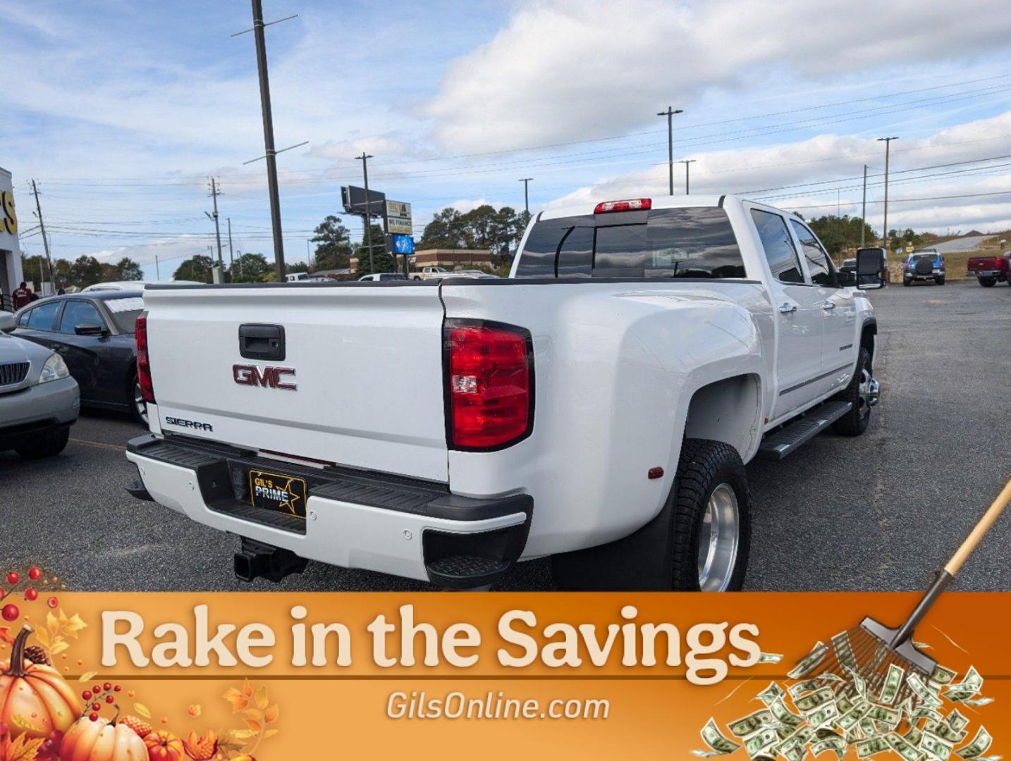 2015 /Cocoa/Dune GMC Sierra 3500HD available WiFi Denali (1GT424E84FF) with an Turbocharged Diesel V8 6.6L/403 engine, 6-Speed Automatic transmission, located at 3959 U.S. 80 W, Phenix City, AL, 36870, (334) 297-4885, 32.469296, -85.135185 - 2015 GMC Sierra 3500HD available WiFi Denali - Photo#8