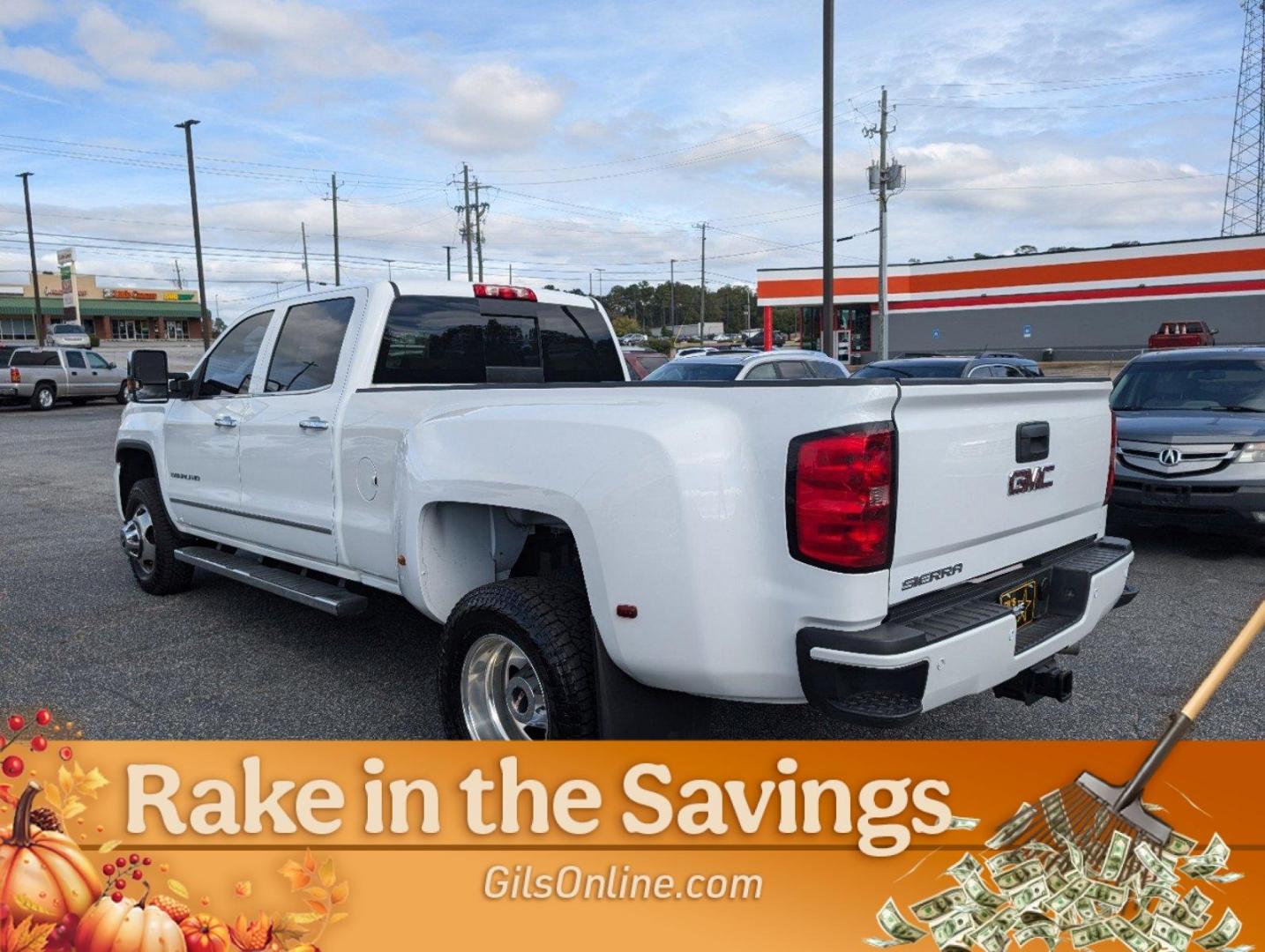 2015 /Cocoa/Dune GMC Sierra 3500HD available WiFi Denali (1GT424E84FF) with an Turbocharged Diesel V8 6.6L/403 engine, 6-Speed Automatic transmission, located at 3959 U.S. 80 W, Phenix City, AL, 36870, (334) 297-4885, 32.469296, -85.135185 - 2015 GMC Sierra 3500HD available WiFi Denali - Photo#12