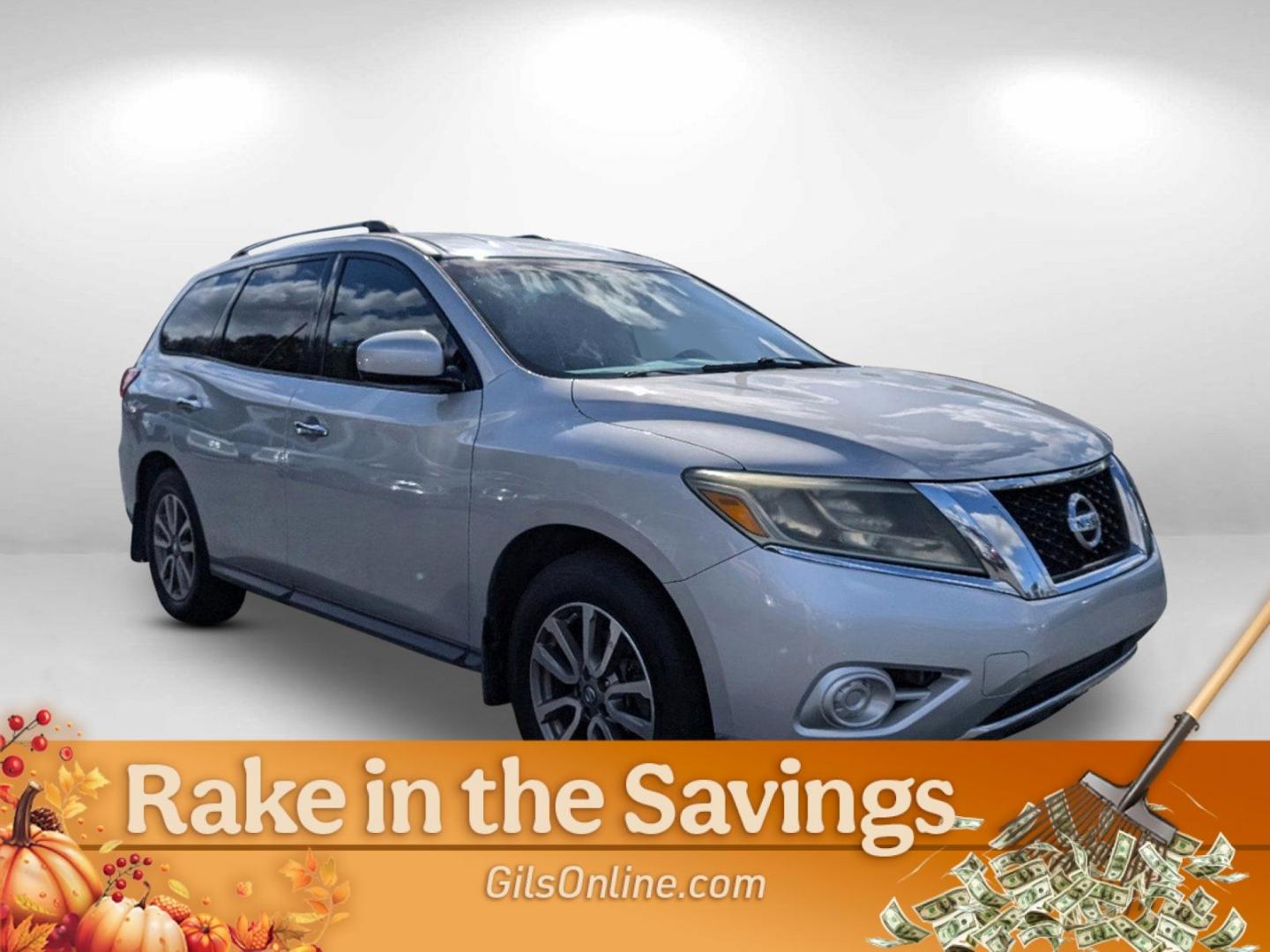 2014 /Charcoal Nissan Pathfinder S (5N1AR2MN4EC) with an Regular Unleaded V-6 3.5 L/213 engine, 1-Speed CVT w/OD transmission, located at 804 22nd Ave, Phenix City, AL, 36870, (334) 297-1860, 32.484749, -85.024475 - 2014 Nissan Pathfinder S - Photo#2