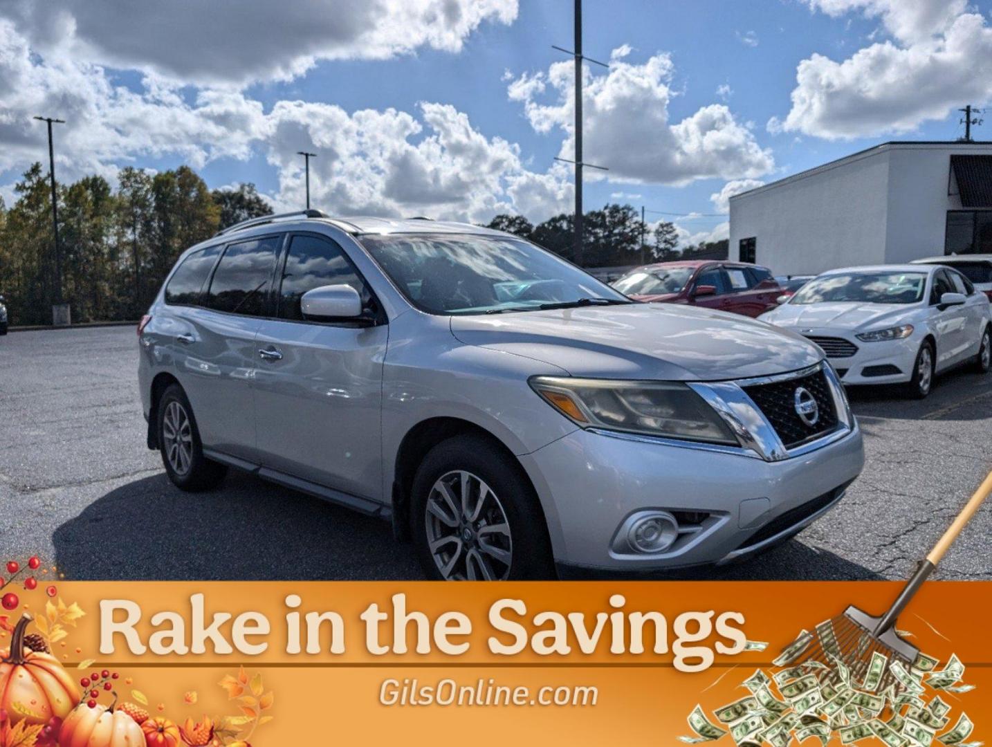 2014 /Charcoal Nissan Pathfinder S (5N1AR2MN4EC) with an Regular Unleaded V-6 3.5 L/213 engine, 1-Speed CVT w/OD transmission, located at 3959 U.S. 80 W, Phenix City, AL, 36870, (334) 297-4885, 32.469296, -85.135185 - 2014 Nissan Pathfinder S - Photo#5