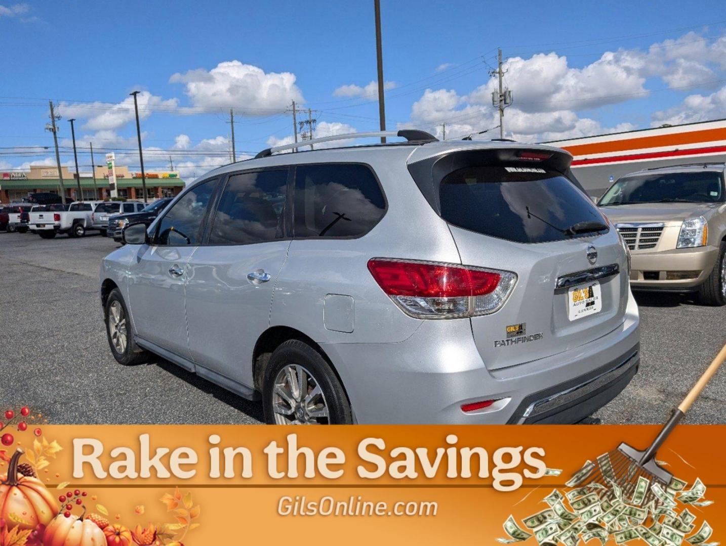 2014 /Charcoal Nissan Pathfinder S (5N1AR2MN4EC) with an Regular Unleaded V-6 3.5 L/213 engine, 1-Speed CVT w/OD transmission, located at 3959 U.S. 80 W, Phenix City, AL, 36870, (334) 297-4885, 32.469296, -85.135185 - 2014 Nissan Pathfinder S - Photo#13