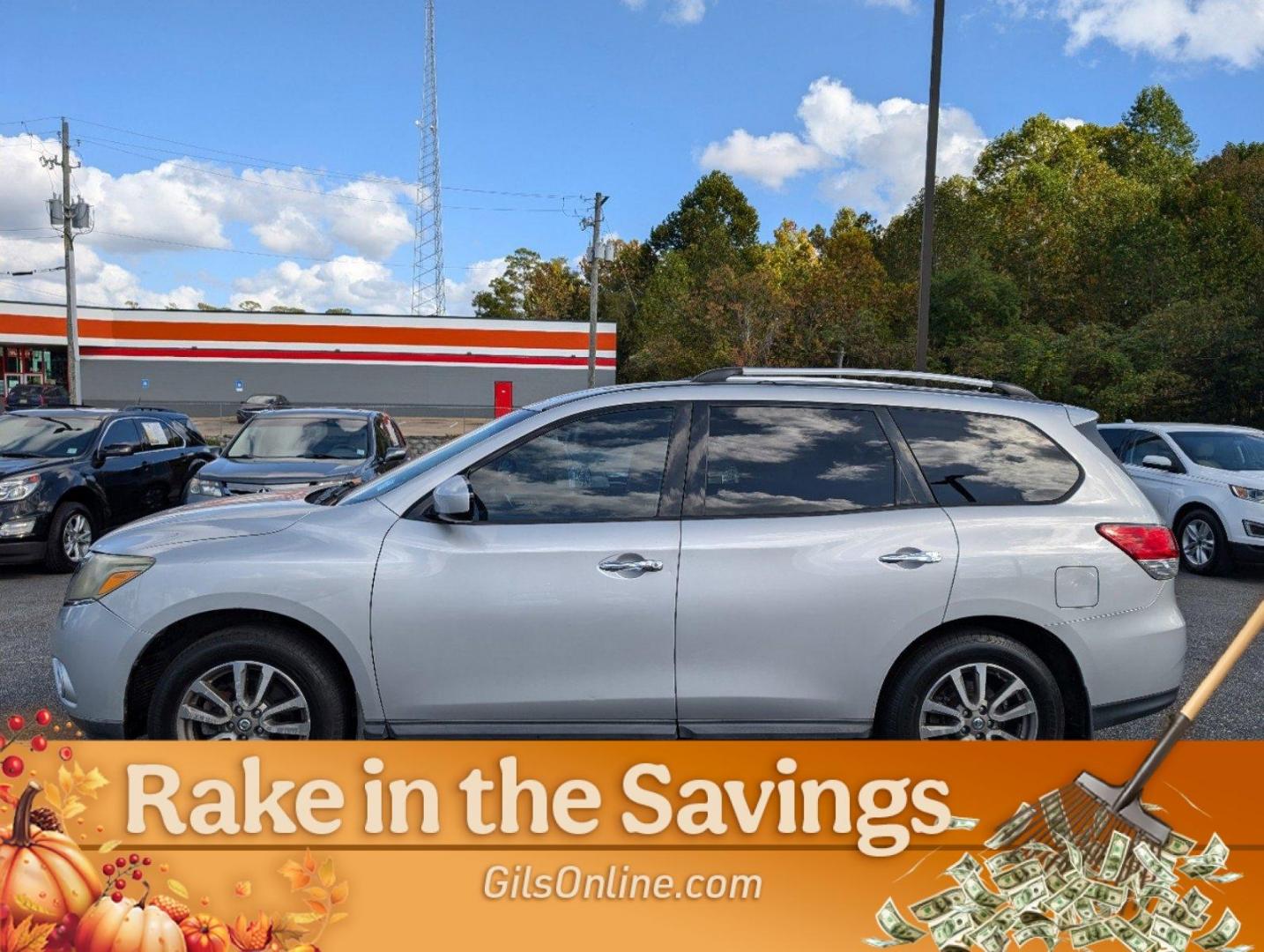 2014 /Charcoal Nissan Pathfinder S (5N1AR2MN4EC) with an Regular Unleaded V-6 3.5 L/213 engine, 1-Speed CVT w/OD transmission, located at 3959 U.S. 80 W, Phenix City, AL, 36870, (334) 297-4885, 32.469296, -85.135185 - 2014 Nissan Pathfinder S - Photo#15