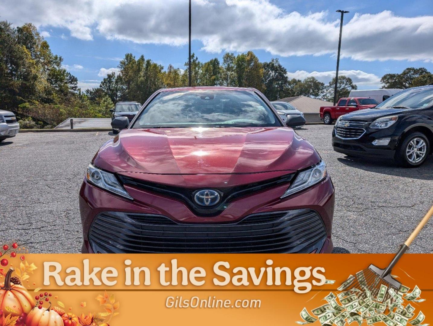 2019 Toyota Camry Hybrid XLE (4T1B21HK7KU) with an Gas/Electric I-4 2.5 L/152 engine, 1-Speed CVT w/OD transmission, located at 3959 U.S. 80 W, Phenix City, AL, 36870, (334) 297-4885, 32.469296, -85.135185 - 2019 Toyota Camry Hybrid XLE - Photo#2