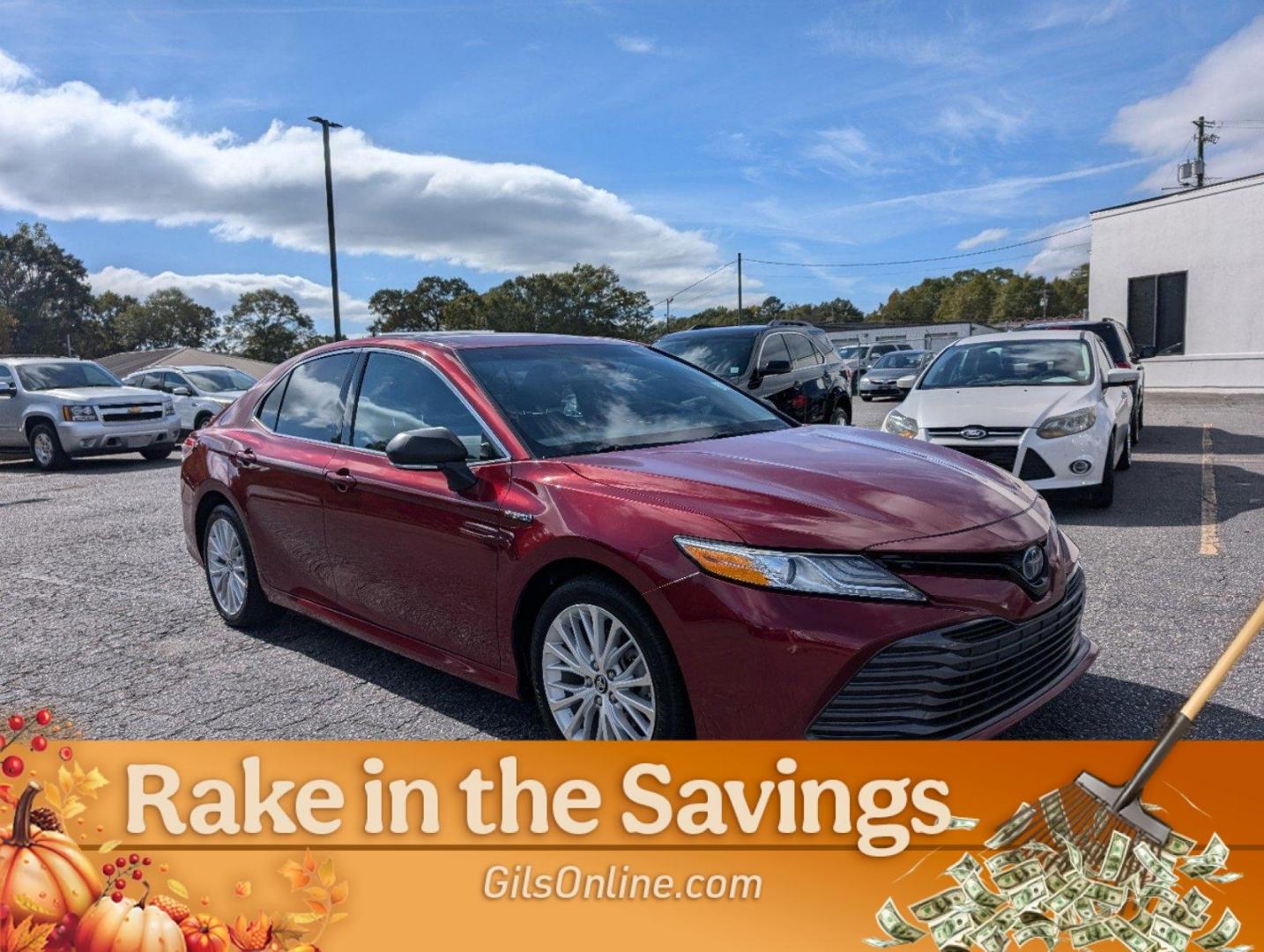 2019 Toyota Camry Hybrid XLE (4T1B21HK7KU) with an Gas/Electric I-4 2.5 L/152 engine, 1-Speed CVT w/OD transmission, located at 3959 U.S. 80 W, Phenix City, AL, 36870, (334) 297-4885, 32.469296, -85.135185 - 2019 Toyota Camry Hybrid XLE - Photo#5