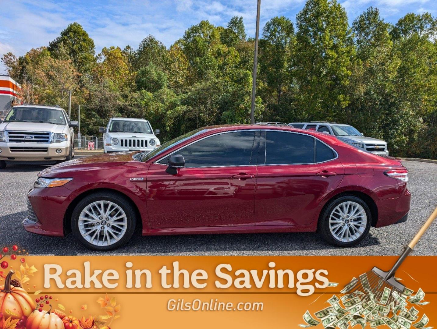 2019 Toyota Camry Hybrid XLE (4T1B21HK7KU) with an Gas/Electric I-4 2.5 L/152 engine, 1-Speed CVT w/OD transmission, located at 3959 U.S. 80 W, Phenix City, AL, 36870, (334) 297-4885, 32.469296, -85.135185 - 2019 Toyota Camry Hybrid XLE - Photo#15