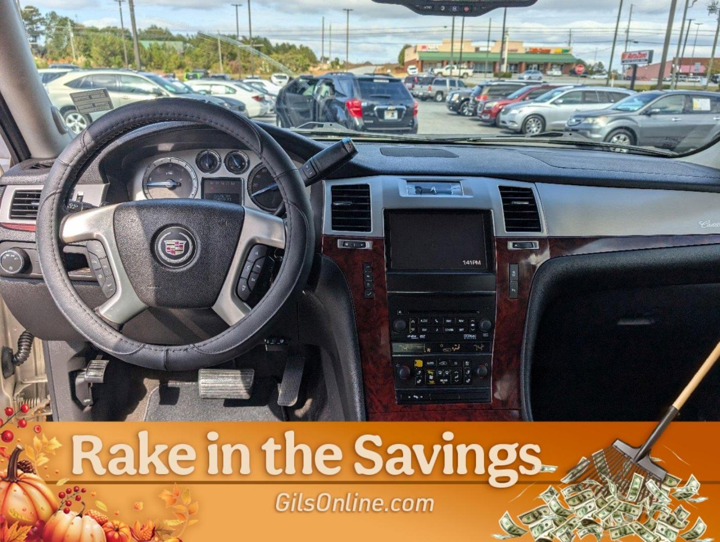 2013 /Ebony w/Ebony Accents Cadillac Escalade Luxury (1GYS3BEF2DR) with an Gas/Ethanol V8 6.2L/376 engine, 6-Speed Automatic w/Manual Shift transmission, located at 3959 U.S. 80 W, Phenix City, AL, 36870, (334) 297-4885, 32.469296, -85.135185 - 2013 Cadillac Escalade Luxury - Photo#25