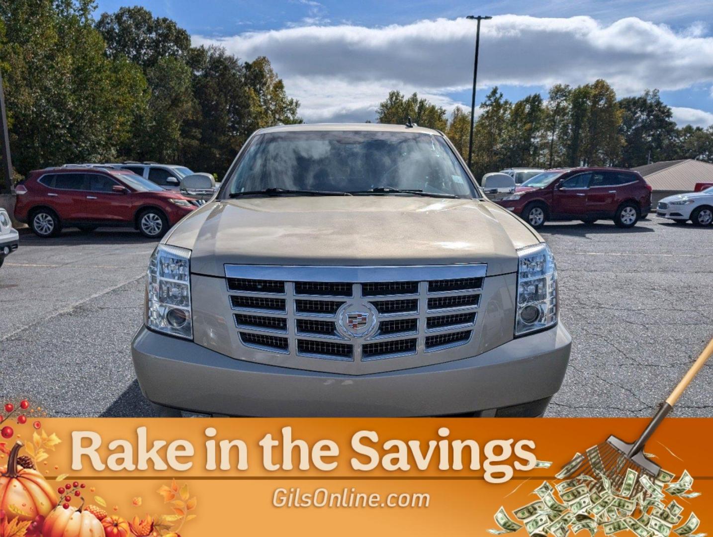 2013 /Ebony w/Ebony Accents Cadillac Escalade Luxury (1GYS3BEF2DR) with an Gas/Ethanol V8 6.2L/376 engine, 6-Speed Automatic w/Manual Shift transmission, located at 3959 U.S. 80 W, Phenix City, AL, 36870, (334) 297-4885, 32.469296, -85.135185 - 2013 Cadillac Escalade Luxury - Photo#2