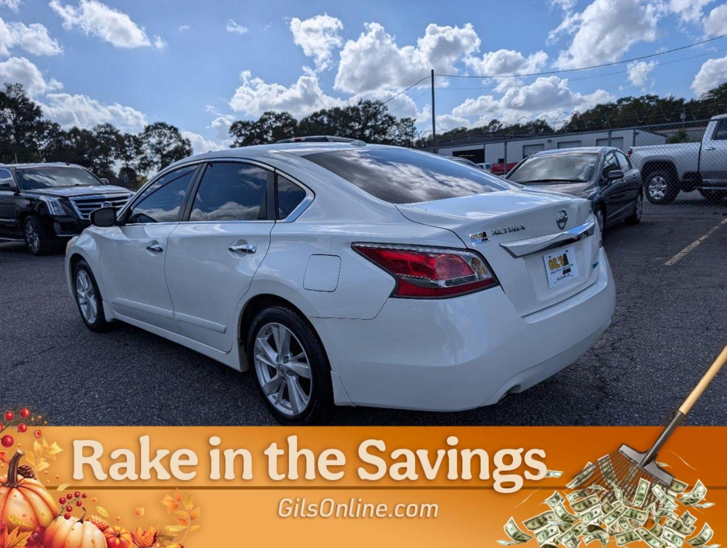 2014 /Charcoal Nissan Altima 2.5 SL (1N4AL3AP6EC) with an Regular Unleaded I-4 2.5 L/152 engine, 1-Speed CVT w/OD transmission, located at 3959 U.S. 80 W, Phenix City, AL, 36870, (334) 297-4885, 32.469296, -85.135185 - 2014 Nissan Altima 2.5 SL - Photo#12