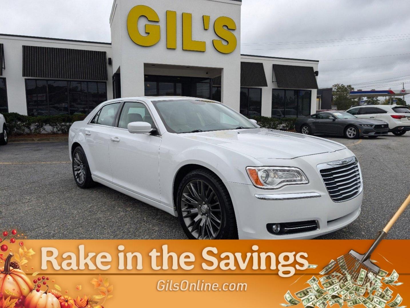 2014 /Lt Frost Beige/Black Chrysler 300 (2C3CCAAG4EH) with an Regular Unleaded V-6 3.6 L/220 engine, 8-Speed Automatic w/OD transmission, located at 3959 U.S. 80 W, Phenix City, AL, 36870, (334) 297-4885, 32.469296, -85.135185 - 2014 Chrysler 300 - Photo#2