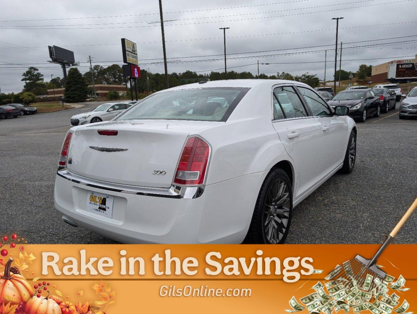 2014 /Lt Frost Beige/Black Chrysler 300 (2C3CCAAG4EH) with an Regular Unleaded V-6 3.6 L/220 engine, 8-Speed Automatic w/OD transmission, located at 3959 U.S. 80 W, Phenix City, AL, 36870, (334) 297-4885, 32.469296, -85.135185 - 2014 Chrysler 300 - Photo#4