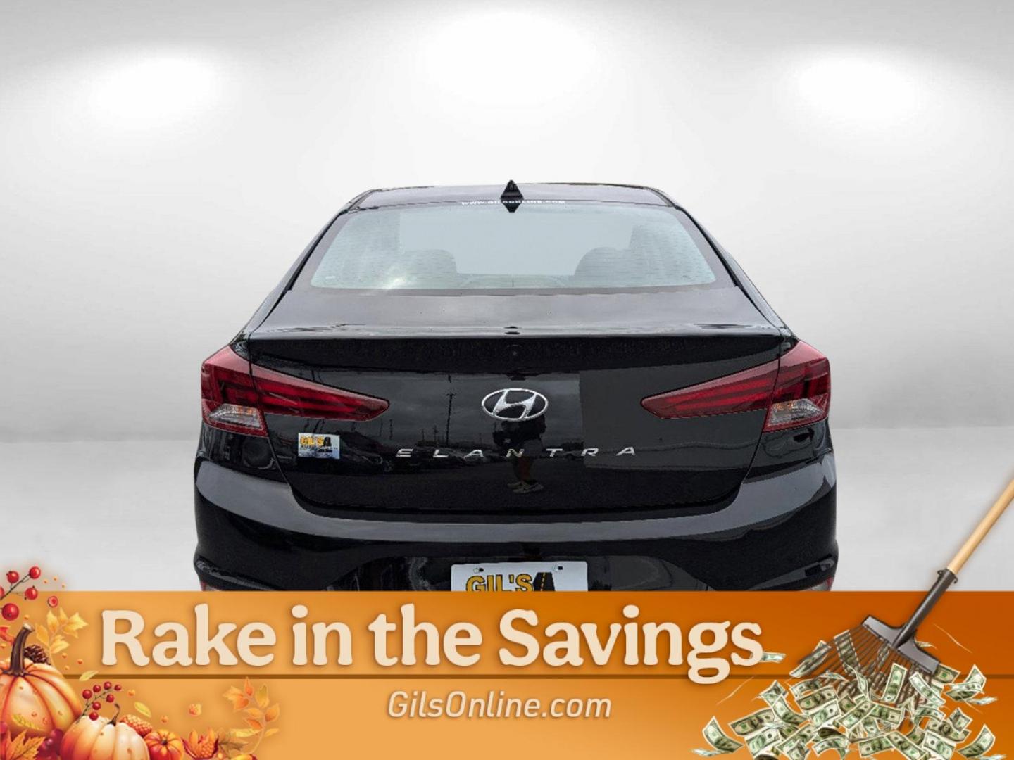 2020 /Black Hyundai Elantra SEL (5NPD84LFXLH) with an Regular Unleaded I-4 2.0 L/122 engine, 1-Speed CVT w/OD transmission, located at 3959 U.S. 80 W, Phenix City, AL, 36870, (334) 297-4885, 32.469296, -85.135185 - 2020 Hyundai Elantra SEL - Photo#5