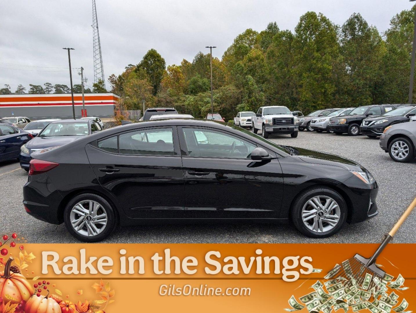 2020 /Black Hyundai Elantra SEL (5NPD84LFXLH) with an Regular Unleaded I-4 2.0 L/122 engine, 1-Speed CVT w/OD transmission, located at 3959 U.S. 80 W, Phenix City, AL, 36870, (334) 297-4885, 32.469296, -85.135185 - 2020 Hyundai Elantra SEL - Photo#3