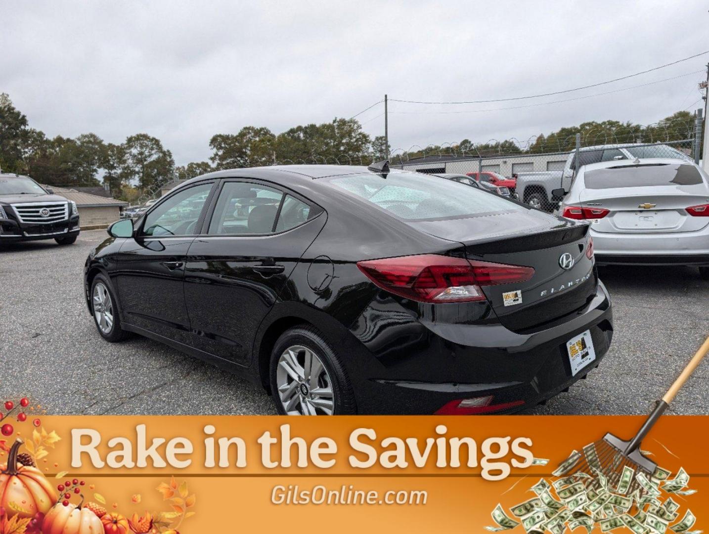 2020 /Black Hyundai Elantra SEL (5NPD84LFXLH) with an Regular Unleaded I-4 2.0 L/122 engine, 1-Speed CVT w/OD transmission, located at 3959 U.S. 80 W, Phenix City, AL, 36870, (334) 297-4885, 32.469296, -85.135185 - 2020 Hyundai Elantra SEL - Photo#6