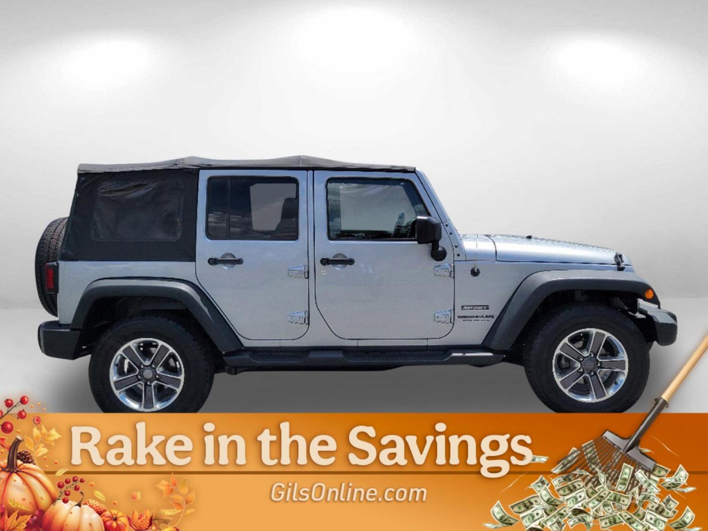 2015 Billet Silver Metallic Clearcoat /Black Jeep Wrangler Unlimited Sport (1C4HJWDG2FL) with an Regular Unleaded V-6 3.6 L/220 engine, 5-Speed Automatic w/OD transmission, located at 1430 Gateway Drive, Opelika, AL, 36801, (334) 239-0944, 32.637871, -85.409790 - 2015 Jeep Wrangler Unlimited Sport - Photo#3