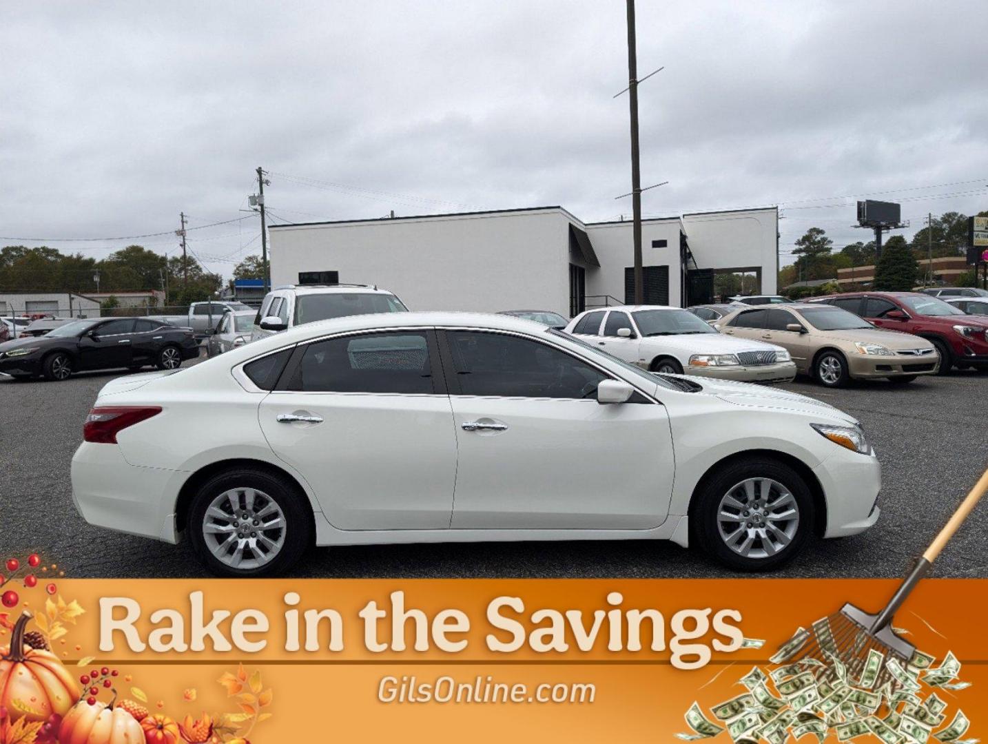 2018 /Charcoal Nissan Altima 2.5 S (1N4AL3APXJC) with an Regular Unleaded I-4 2.5 L/152 engine, 1-Speed CVT w/OD transmission, located at 3959 U.S. 80 W, Phenix City, AL, 36870, (334) 297-4885, 32.469296, -85.135185 - 2018 Nissan Altima 2.5 S - Photo#3