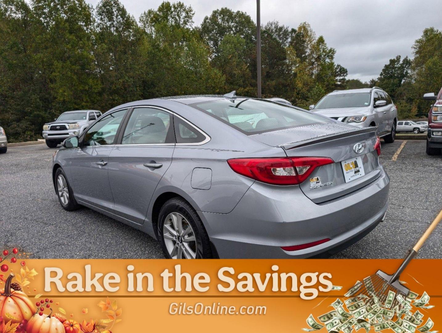 2015 /Gray Hyundai Sonata 2.4L SE (5NPE24AF1FH) with an Regular Unleaded I-4 2.4 L/144 engine, 6-Speed Automatic w/OD transmission, located at 7000 Northlake Connector, Columbus, GA, 31904, (706) 987-8085, 32.524975, -84.978134 - 2015 Hyundai Sonata 2.4L SE - Photo#19