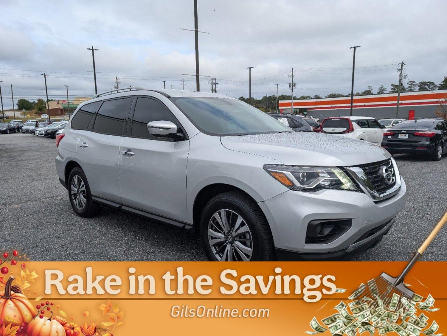 2019 /Charcoal Nissan Pathfinder SV (5N1DR2MM4KC) with an Regular Unleaded V-6 3.5 L/213 engine, 1-Speed CVT w/OD transmission, located at 5115 14th Ave., Columbus, GA, 31904, (706) 323-0345, 32.511494, -84.971046 - 2019 Nissan Pathfinder SV - Photo#6