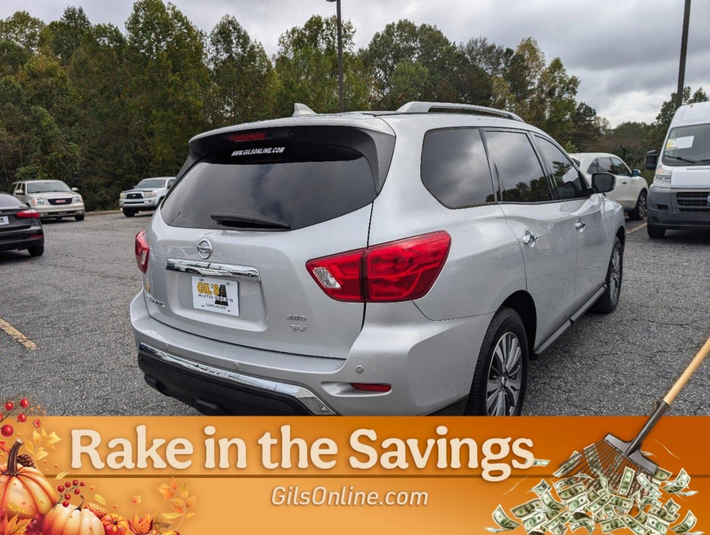 2019 /Charcoal Nissan Pathfinder SV (5N1DR2MM4KC) with an Regular Unleaded V-6 3.5 L/213 engine, 1-Speed CVT w/OD transmission, located at 5115 14th Ave., Columbus, GA, 31904, (706) 323-0345, 32.511494, -84.971046 - 2019 Nissan Pathfinder SV - Photo#13