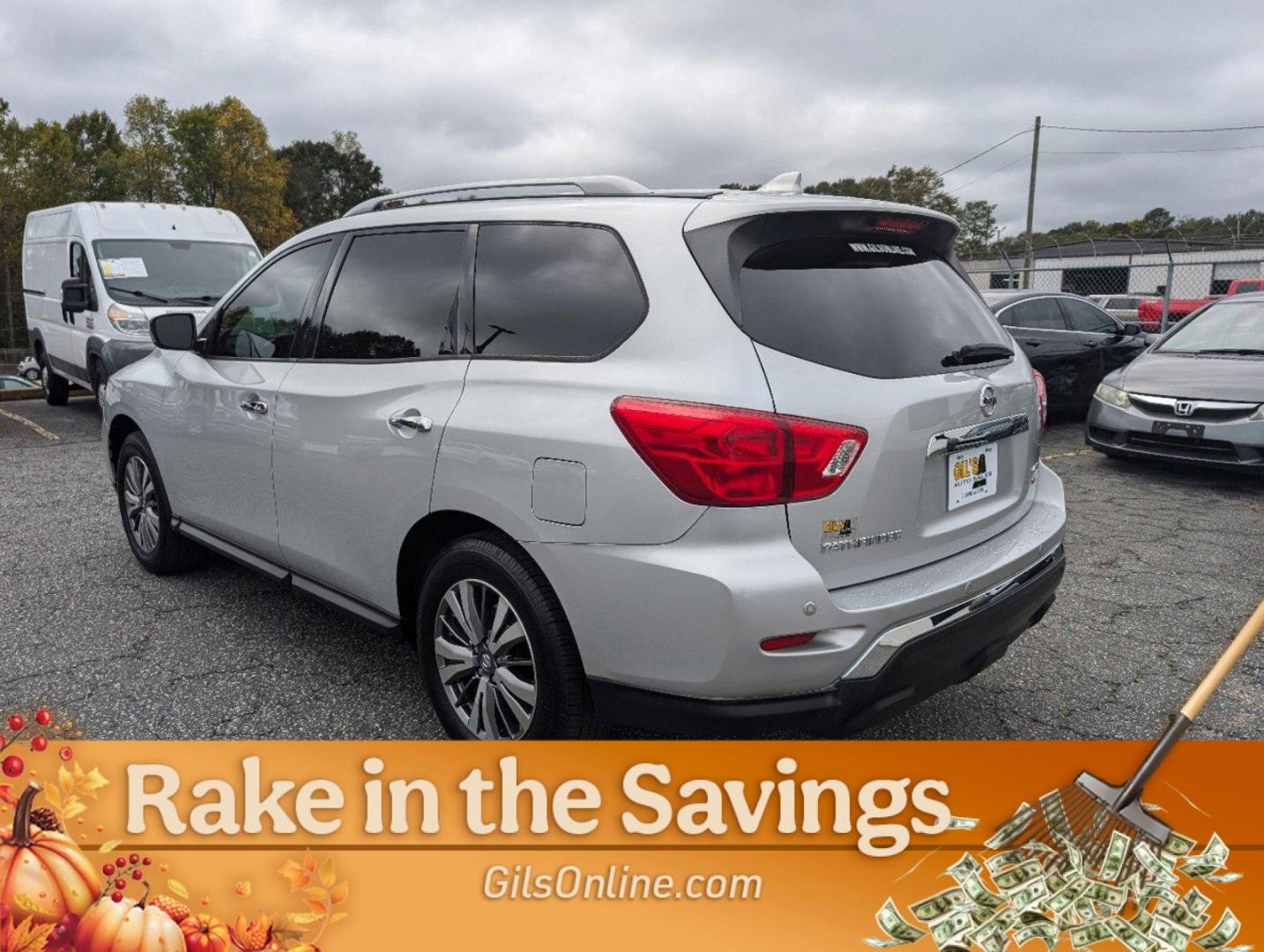 2019 /Charcoal Nissan Pathfinder SV (5N1DR2MM4KC) with an Regular Unleaded V-6 3.5 L/213 engine, 1-Speed CVT w/OD transmission, located at 5115 14th Ave., Columbus, GA, 31904, (706) 323-0345, 32.511494, -84.971046 - 2019 Nissan Pathfinder SV - Photo#20