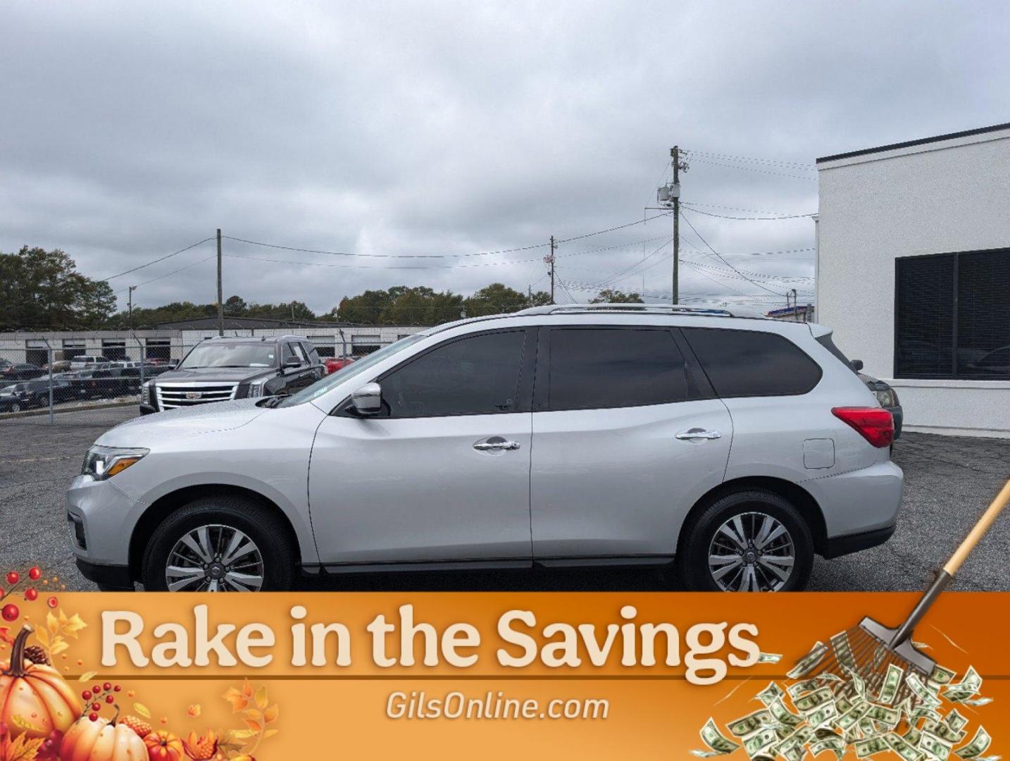 2019 /Charcoal Nissan Pathfinder SV (5N1DR2MM4KC) with an Regular Unleaded V-6 3.5 L/213 engine, 1-Speed CVT w/OD transmission, located at 5115 14th Ave., Columbus, GA, 31904, (706) 323-0345, 32.511494, -84.971046 - 2019 Nissan Pathfinder SV - Photo#23