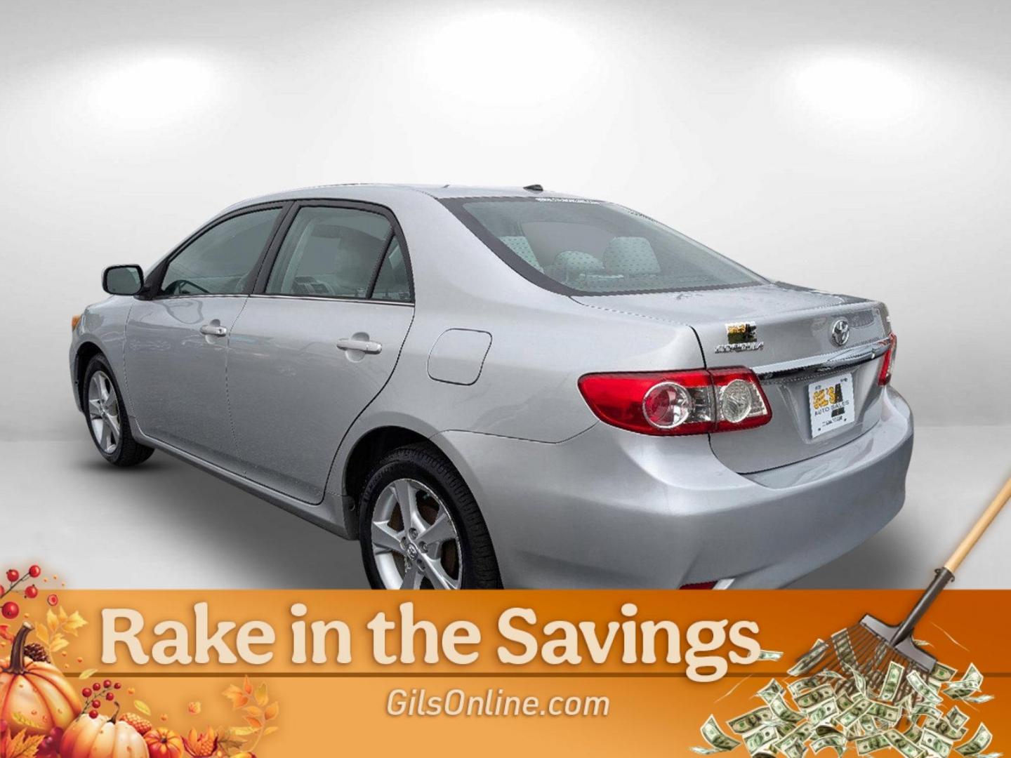 2013 Toyota Corolla S Special Edition (2T1BU4EE3DC) with an Gas I4 1.8L/110 engine, 4-Speed Automatic transmission, located at 3959 U.S. 80 W, Phenix City, AL, 36870, (334) 297-4885, 32.469296, -85.135185 - 2013 Toyota Corolla S Special Edition - Photo#6