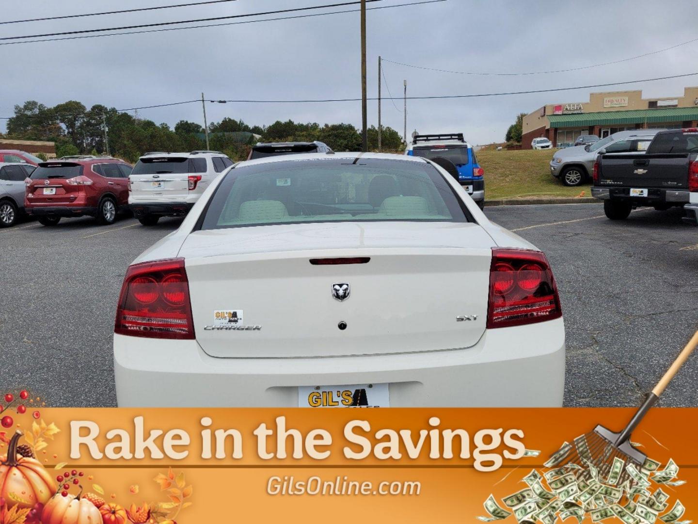 2006 White Dodge Charger (2B3KA43G46H) with an Gas V6 3.5L/215 engine, 5-Speed Automatic transmission, located at 3959 U.S. 80 W, Phenix City, AL, 36870, (334) 297-4885, 32.469296, -85.135185 - 2006 Dodge Charger - Photo#17