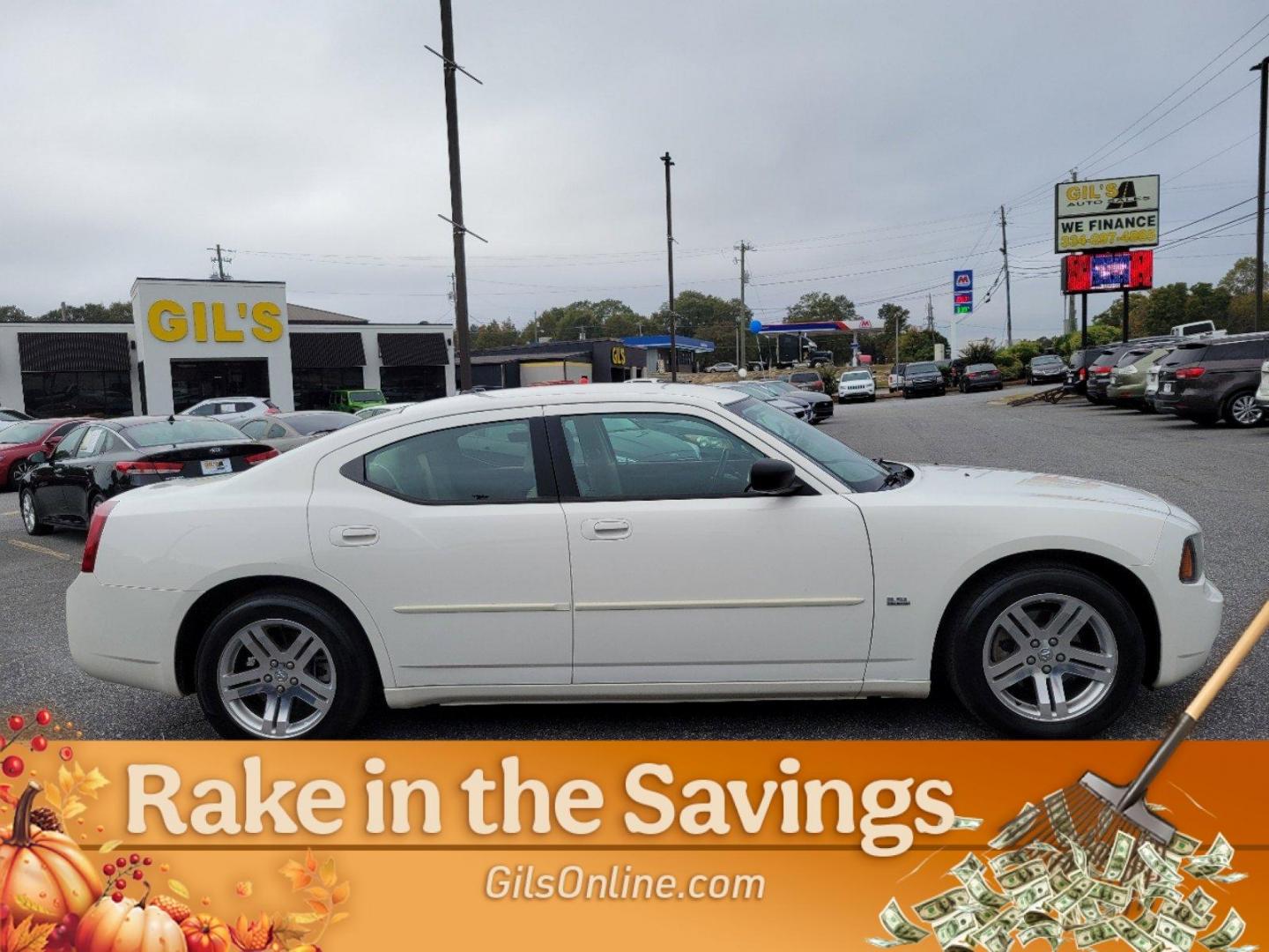 2006 White Dodge Charger (2B3KA43G46H) with an Gas V6 3.5L/215 engine, 5-Speed Automatic transmission, located at 3959 U.S. 80 W, Phenix City, AL, 36870, (334) 297-4885, 32.469296, -85.135185 - 2006 Dodge Charger - Photo#10