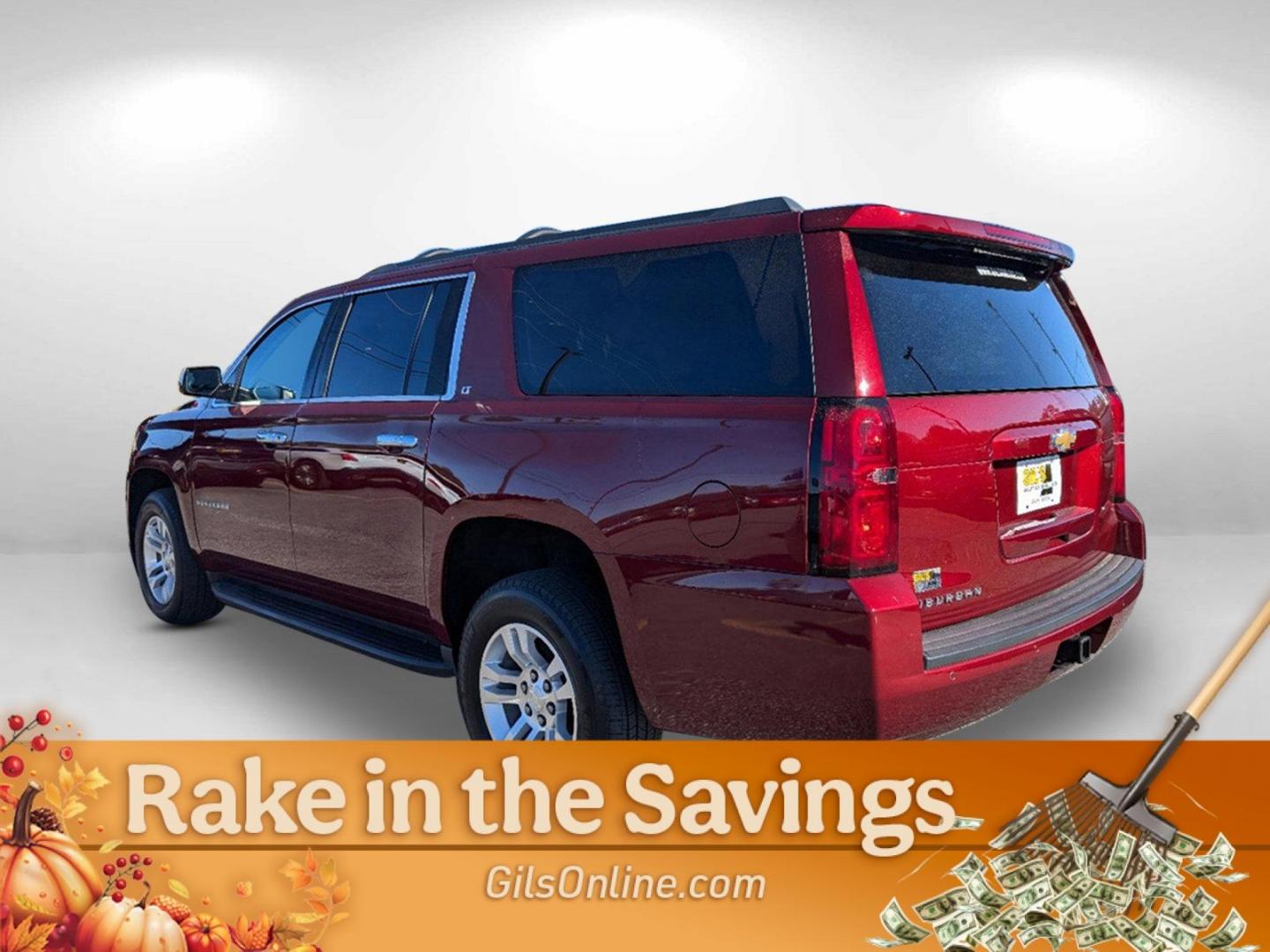 2017 /Jet Black Chevrolet Suburban LT (1GNSCHKC4HR) with an Gas/Ethanol V8 5.3L/ engine, 6-Speed Automatic transmission, located at 3959 U.S. 80 W, Phenix City, AL, 36870, (334) 297-4885, 32.469296, -85.135185 - 2017 Chevrolet Suburban LT - Photo#6