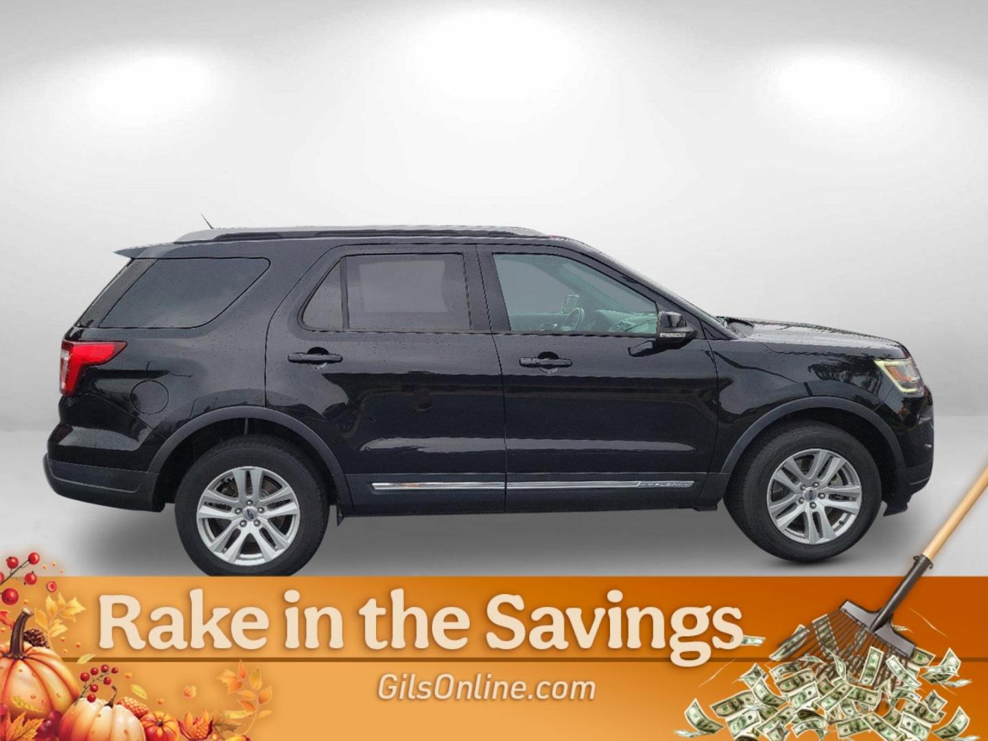 2018 Black Ford Explorer XLT (1FM5K8D8XJG) with an Regular Unleaded V-6 3.5 L/213 engine, 6-Speed Automatic w/OD transmission, located at 3959 U.S. 80 W, Phenix City, AL, 36870, (334) 297-4885, 32.469296, -85.135185 - 2018 Ford Explorer XLT - Photo#3