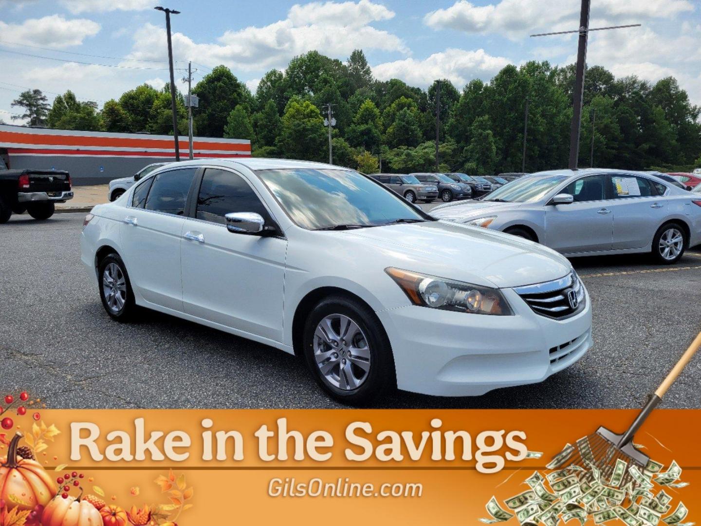 2012 White Honda Accord Sdn SE (1HGCP2F66CA) with an Gas I4 2.4L/144 engine, 5-Speed Automatic transmission, located at 1430 Gateway Drive, Opelika, AL, 36801, (334) 239-0944, 32.637871, -85.409790 - 2012 Honda Accord Sdn SE - Photo#10