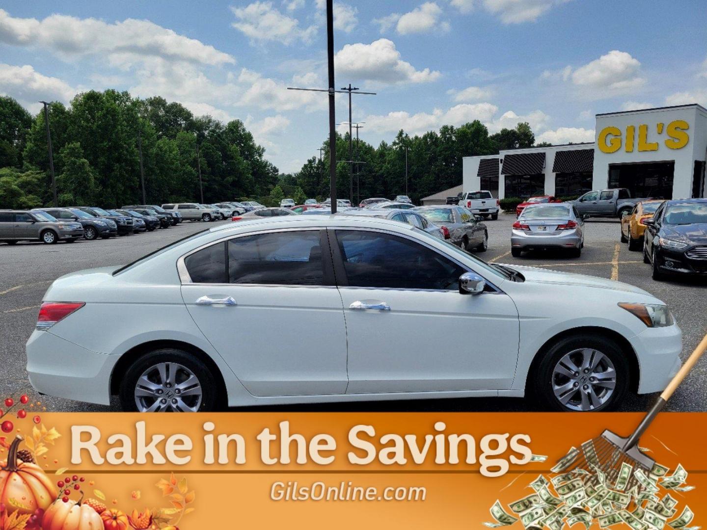 2012 White Honda Accord Sdn SE (1HGCP2F66CA) with an Gas I4 2.4L/144 engine, 5-Speed Automatic transmission, located at 1430 Gateway Drive, Opelika, AL, 36801, (334) 239-0944, 32.637871, -85.409790 - 2012 Honda Accord Sdn SE - Photo#14