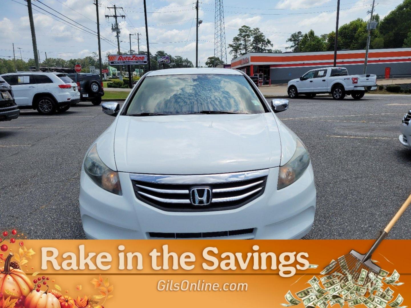 2012 White Honda Accord Sdn SE (1HGCP2F66CA) with an Gas I4 2.4L/144 engine, 5-Speed Automatic transmission, located at 1430 Gateway Drive, Opelika, AL, 36801, (334) 239-0944, 32.637871, -85.409790 - 2012 Honda Accord Sdn SE - Photo#7