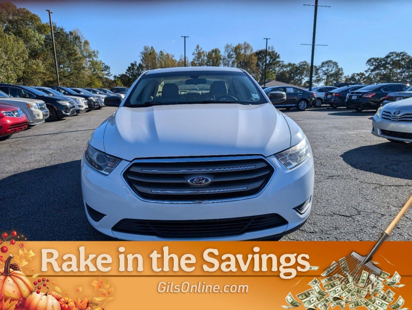 2014 Ford Taurus SE (1FAHP2D99EG) with an Intercooled Turbo Premium Unleaded I-4 2.0 L/122 engine, 6-Speed Automatic w/OD transmission, located at 3959 U.S. 80 W, Phenix City, AL, 36870, (334) 297-4885, 32.469296, -85.135185 - 2014 Ford Taurus SE - Photo#1