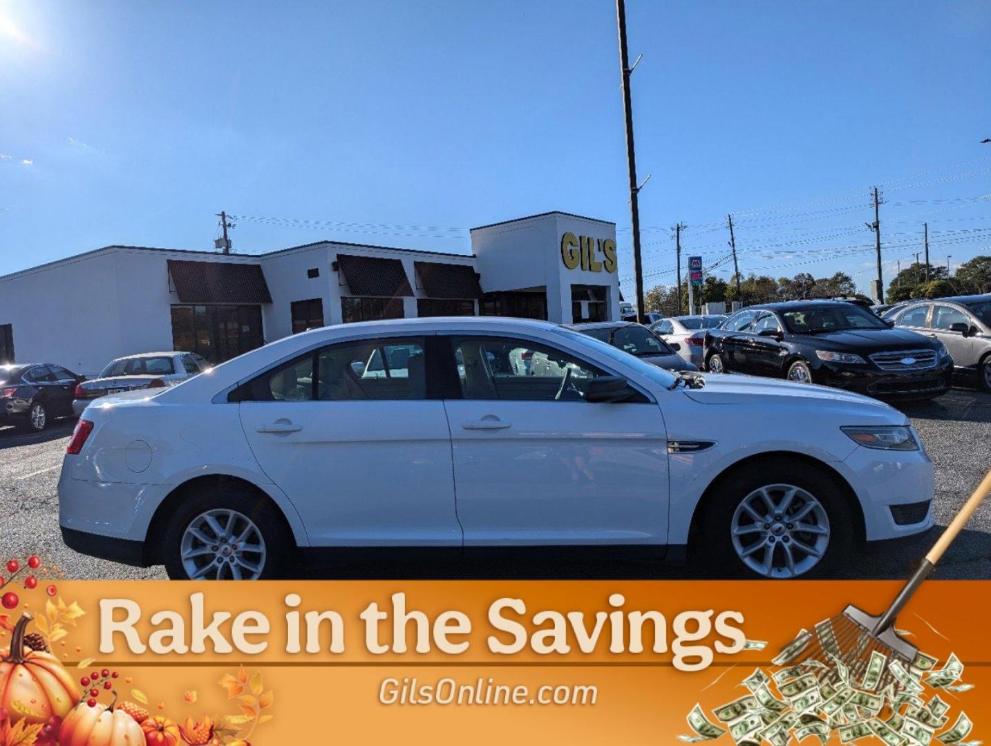 2014 Ford Taurus SE (1FAHP2D99EG) with an Intercooled Turbo Premium Unleaded I-4 2.0 L/122 engine, 6-Speed Automatic w/OD transmission, located at 3959 U.S. 80 W, Phenix City, AL, 36870, (334) 297-4885, 32.469296, -85.135185 - 2014 Ford Taurus SE - Photo#2