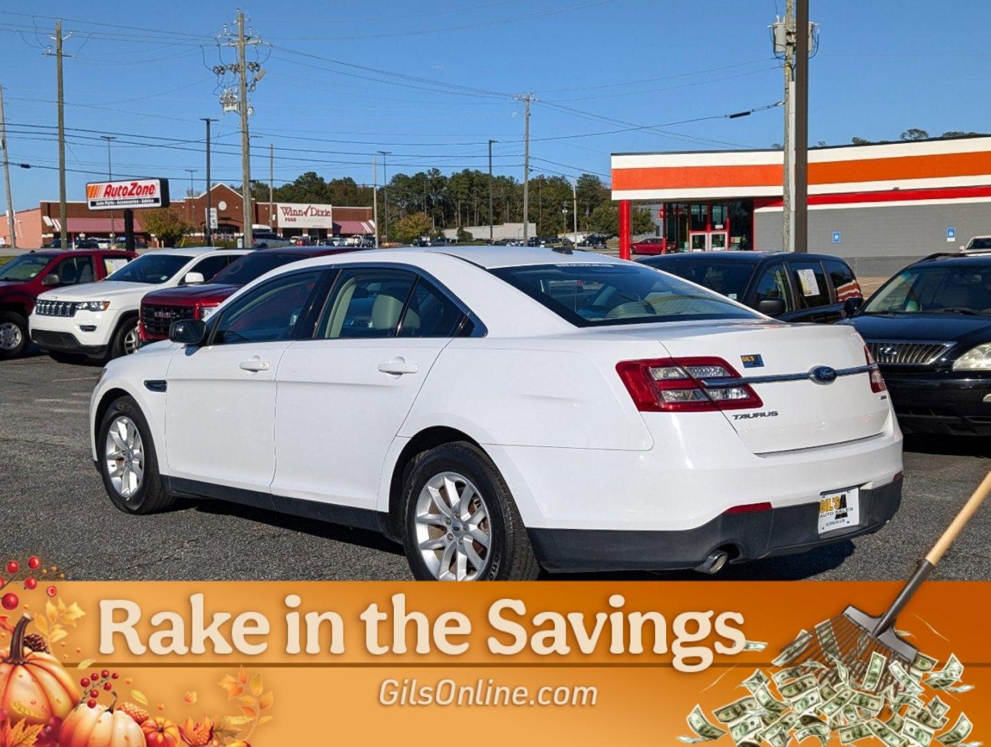 2014 Ford Taurus SE (1FAHP2D99EG) with an Intercooled Turbo Premium Unleaded I-4 2.0 L/122 engine, 6-Speed Automatic w/OD transmission, located at 3959 U.S. 80 W, Phenix City, AL, 36870, (334) 297-4885, 32.469296, -85.135185 - 2014 Ford Taurus SE - Photo#6