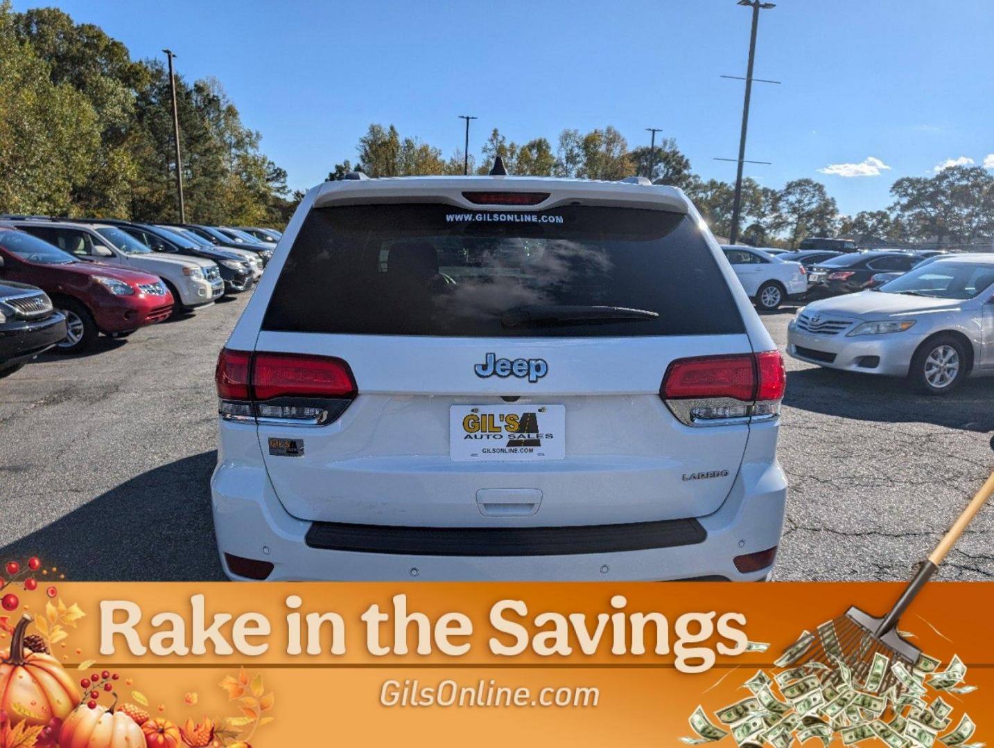 2017 /Black Jeep Grand Cherokee Laredo (1C4RJEAG2HC) with an Regular Unleaded V-6 3.6 L/220 engine, 8-Speed Automatic w/OD transmission, located at 3959 U.S. 80 W, Phenix City, AL, 36870, (334) 297-4885, 32.469296, -85.135185 - 2017 Jeep Grand Cherokee Laredo - Photo#5