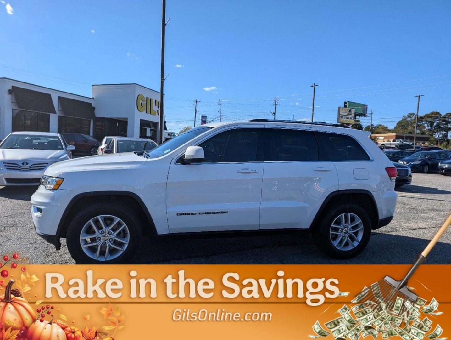 2017 /Black Jeep Grand Cherokee Laredo (1C4RJEAG2HC) with an Regular Unleaded V-6 3.6 L/220 engine, 8-Speed Automatic w/OD transmission, located at 3959 U.S. 80 W, Phenix City, AL, 36870, (334) 297-4885, 32.469296, -85.135185 - 2017 Jeep Grand Cherokee Laredo - Photo#7