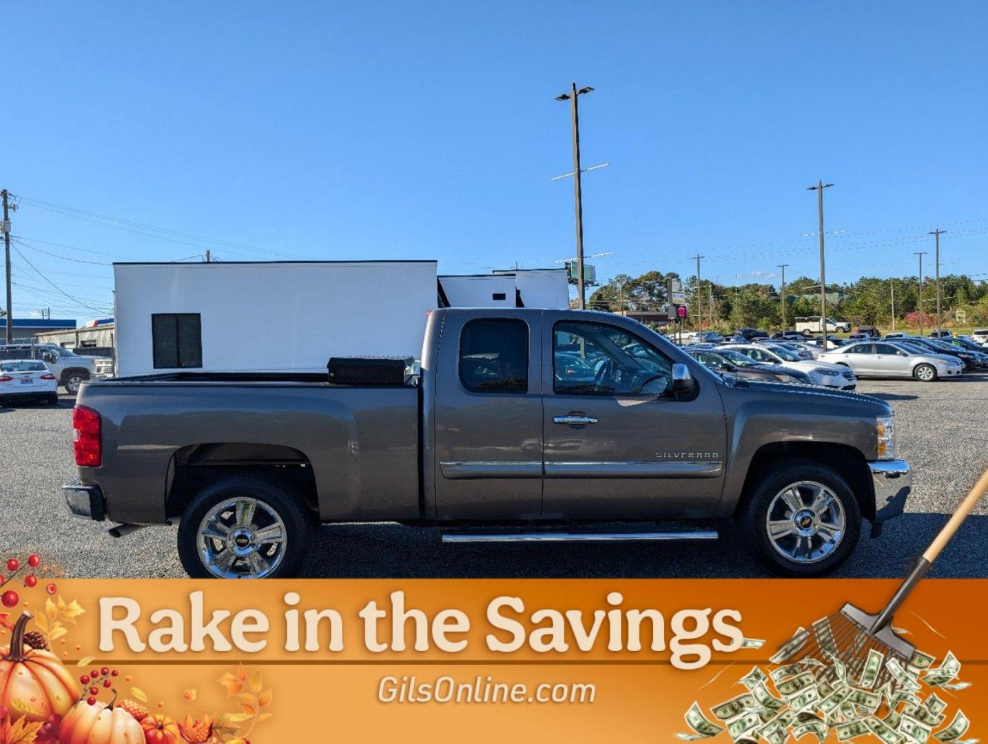 2012 /Ebony Chevrolet Silverado 1500 LT (1GCRCSE08CZ) with an Gas/Ethanol V8 5.3L/323 engine, 6-Speed Automatic transmission, located at 3959 U.S. 80 W, Phenix City, AL, 36870, (334) 297-4885, 32.469296, -85.135185 - 2012 Chevrolet Silverado 1500 LT - Photo#3