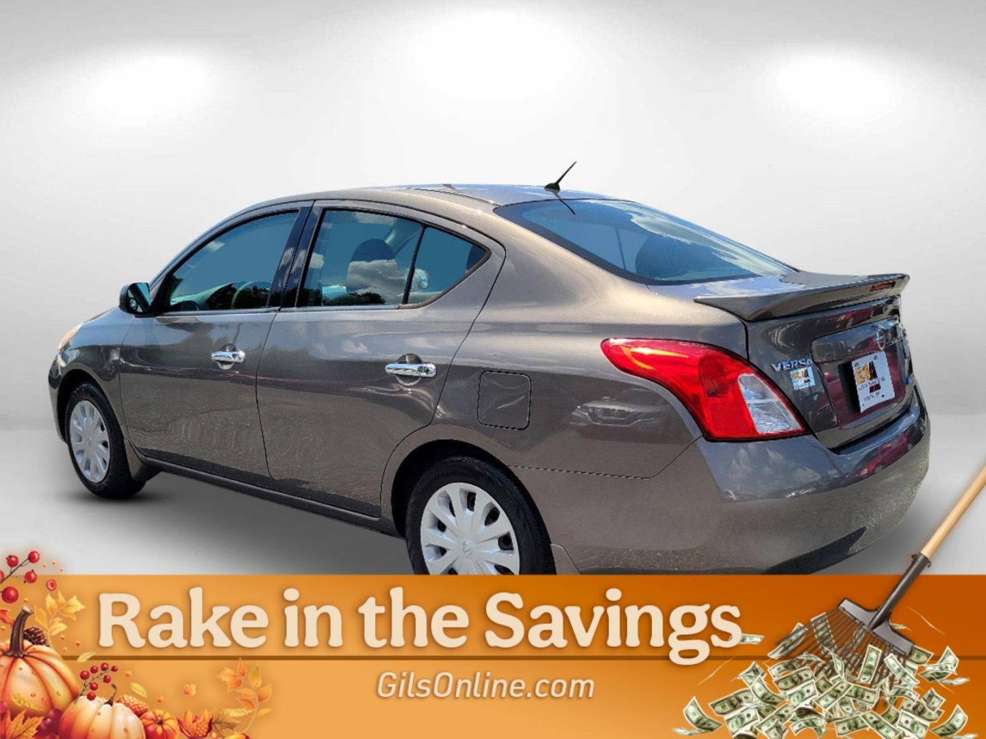 2014 Titanium /Charcoal Nissan Versa SV (3N1CN7AP4EL) with an Regular Unleaded I-4 1.6 L/98 engine, 1-Speed CVT w/OD transmission, located at 521 Old Farm Lane Rd, Prattville, AL, 36066, (334) 325-1505, 32.482460, -86.416367 - 2014 Nissan Versa SV - Photo#12