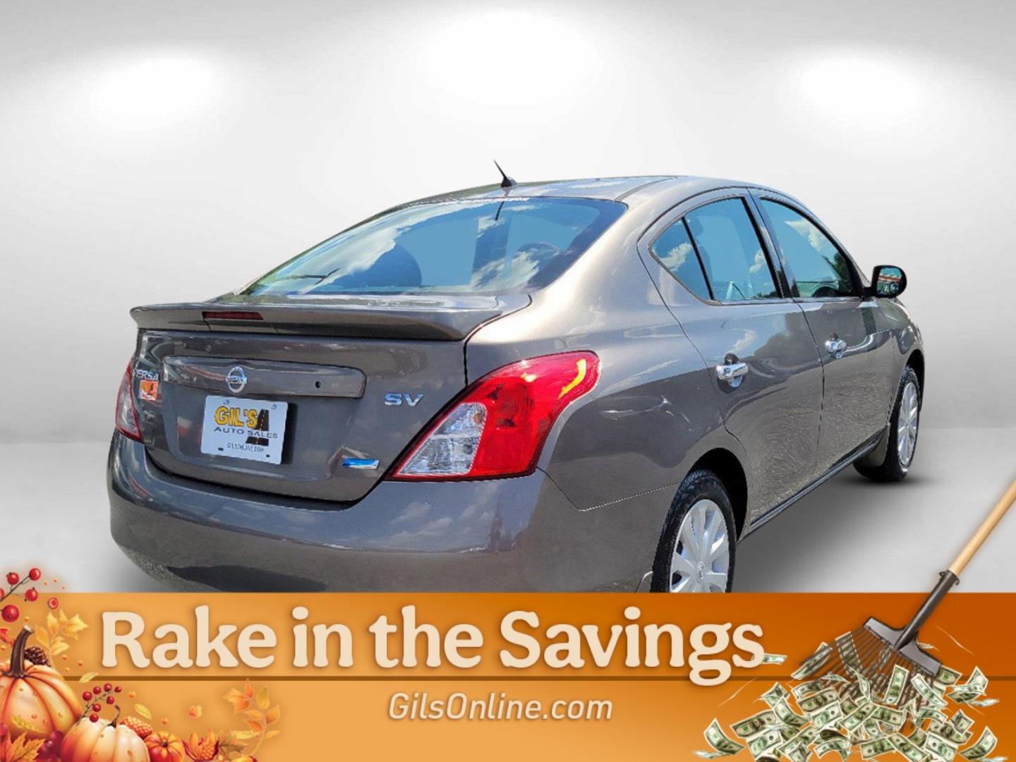 2014 Titanium /Charcoal Nissan Versa SV (3N1CN7AP4EL) with an Regular Unleaded I-4 1.6 L/98 engine, 1-Speed CVT w/OD transmission, located at 521 Old Farm Lane Rd, Prattville, AL, 36066, (334) 325-1505, 32.482460, -86.416367 - 2014 Nissan Versa SV - Photo#8