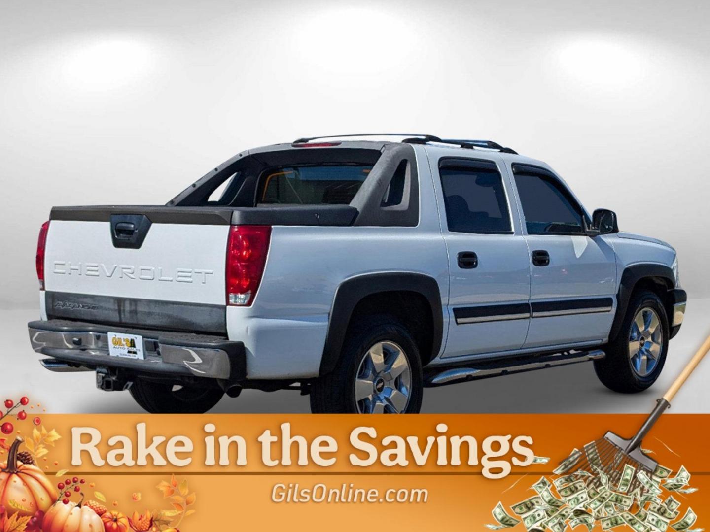 2004 Summit White /Dark Charcoal Chevrolet Avalanche (3GNEC12T84G) with an Gas V8 5.3L/327 engine, 4-Speed Automatic w/OD transmission, located at 5115 14th Ave., Columbus, GA, 31904, (706) 323-0345, 32.511494, -84.971046 - 2004 Chevrolet Avalanche - Photo#4