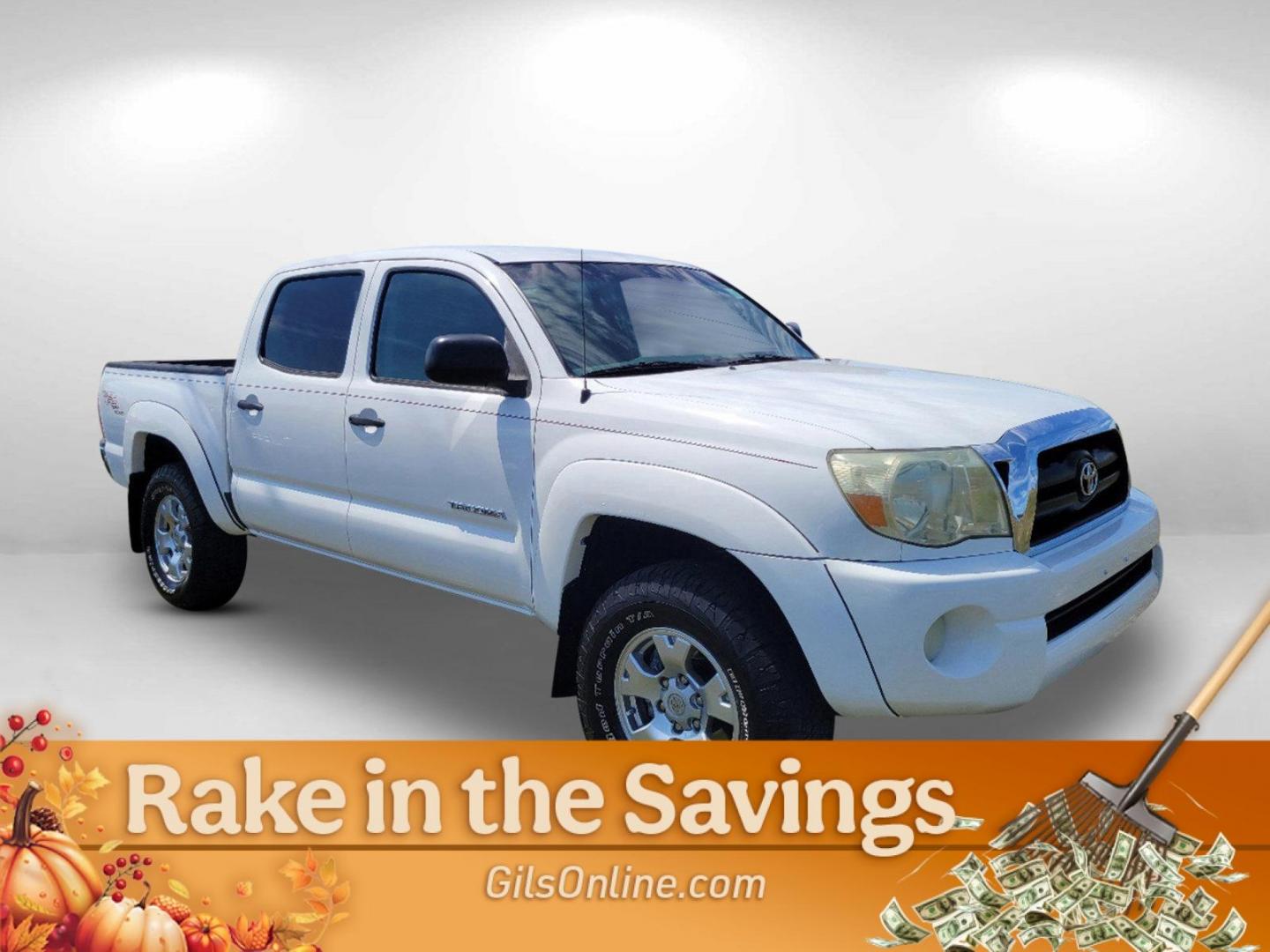 2006 White Toyota Tacoma PreRunner (3TMJU62N56M) with an Gas V6 4.0L/241 engine, 5-Speed Automatic w/OD transmission, located at 804 22nd Ave, Phenix City, AL, 36870, (334) 297-1860, 32.484749, -85.024475 - 2006 Toyota Tacoma PreRunner - Photo#2