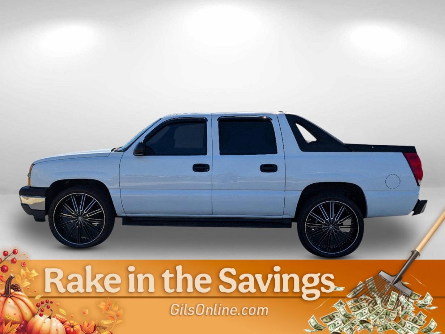 2005 Summit White /Gray/Drk Charcoal Chevrolet Avalanche LS (3GNEC12Z45G) with an Gas/Ethanol V8 5.3L/327 engine, 4-Speed Automatic w/OD transmission, located at 521 Old Farm Lane Rd, Prattville, AL, 36066, (334) 325-1505, 32.482460, -86.416367 - 2005 Chevrolet Avalanche LS - Photo#14