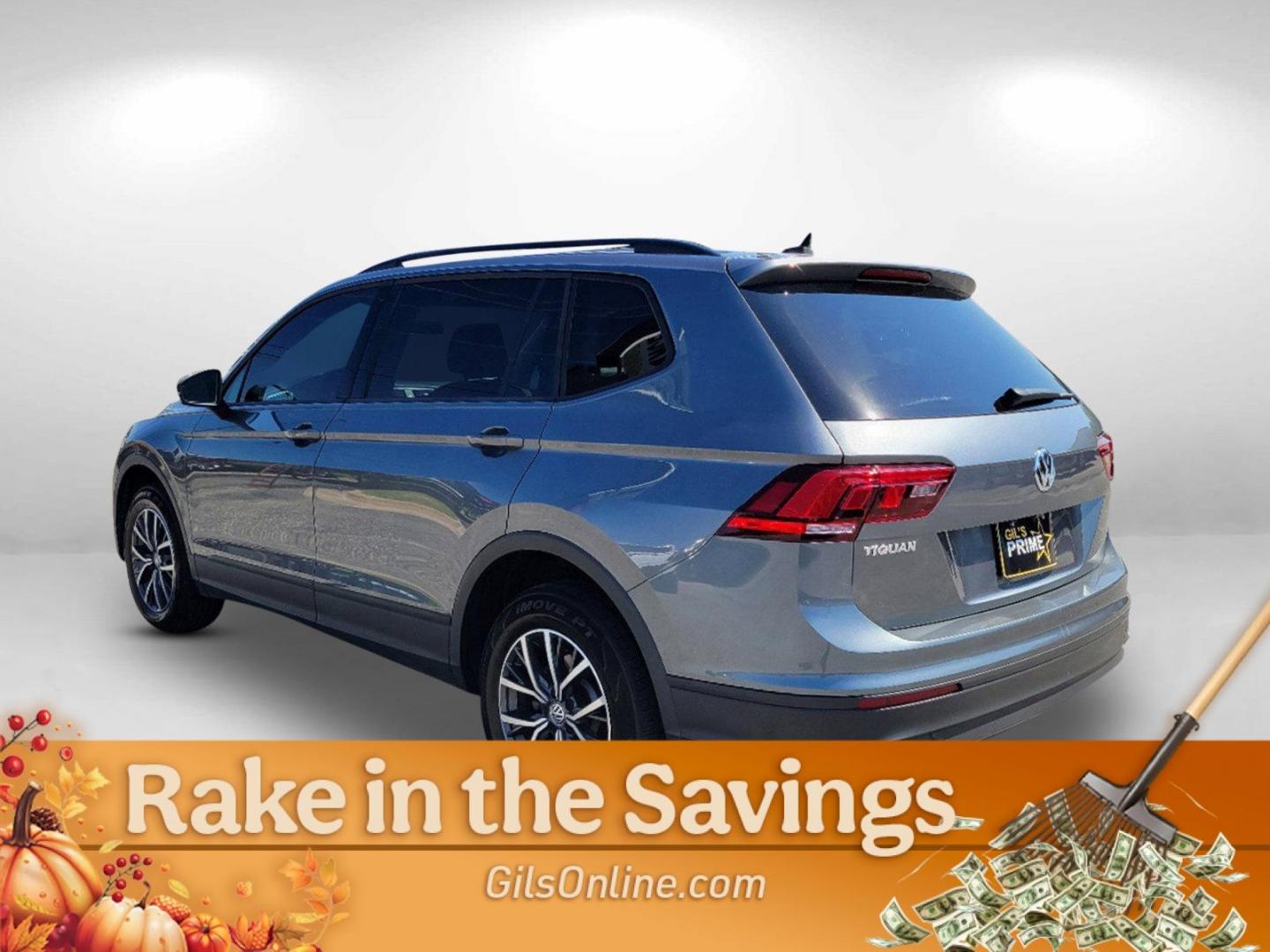 2021 Gray Volkswagen Tiguan S (3VV1B7AX7MM) with an Intercooled Turbo Regular Unleaded I-4 2.0 L/121 engine, 8-Speed Automatic w/OD transmission, located at 1430 Gateway Drive, Opelika, AL, 36801, (334) 239-0944, 32.637871, -85.409790 - 2021 Volkswagen Tiguan S - Photo#6