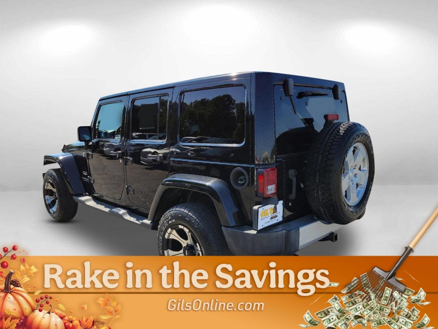 2012 Black /Black Interior Jeep Wrangler Unlimited Sahara (1C4BJWEG4CL) with an Gas V6 3.6L/220 engine, 5-Speed Automatic transmission, located at 1430 Gateway Drive, Opelika, AL, 36801, (334) 239-0944, 32.637871, -85.409790 - 2012 Jeep Wrangler Unlimited Sahara - Photo#6