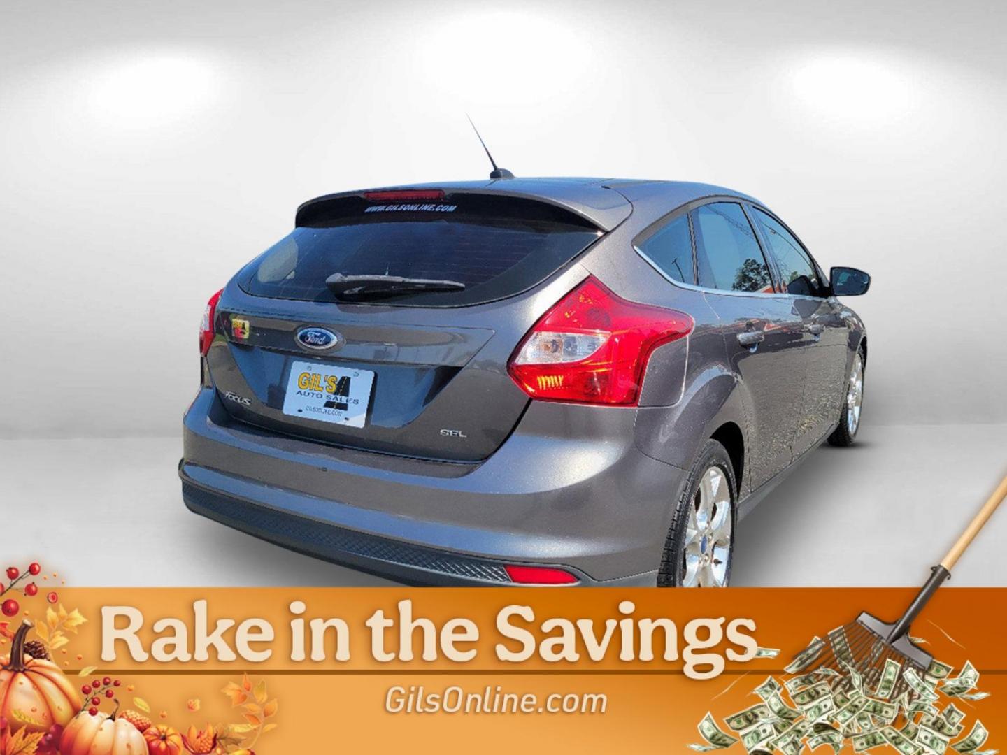 2012 Gray Ford Focus SEL (1FAHP3M27CL) with an Gas I4 2.0L/121 engine, 6-Speed Automatic transmission, located at 7000 Northlake Connector, Columbus, GA, 31904, (706) 987-8085, 32.524975, -84.978134 - 2012 Ford Focus SEL - Photo#4