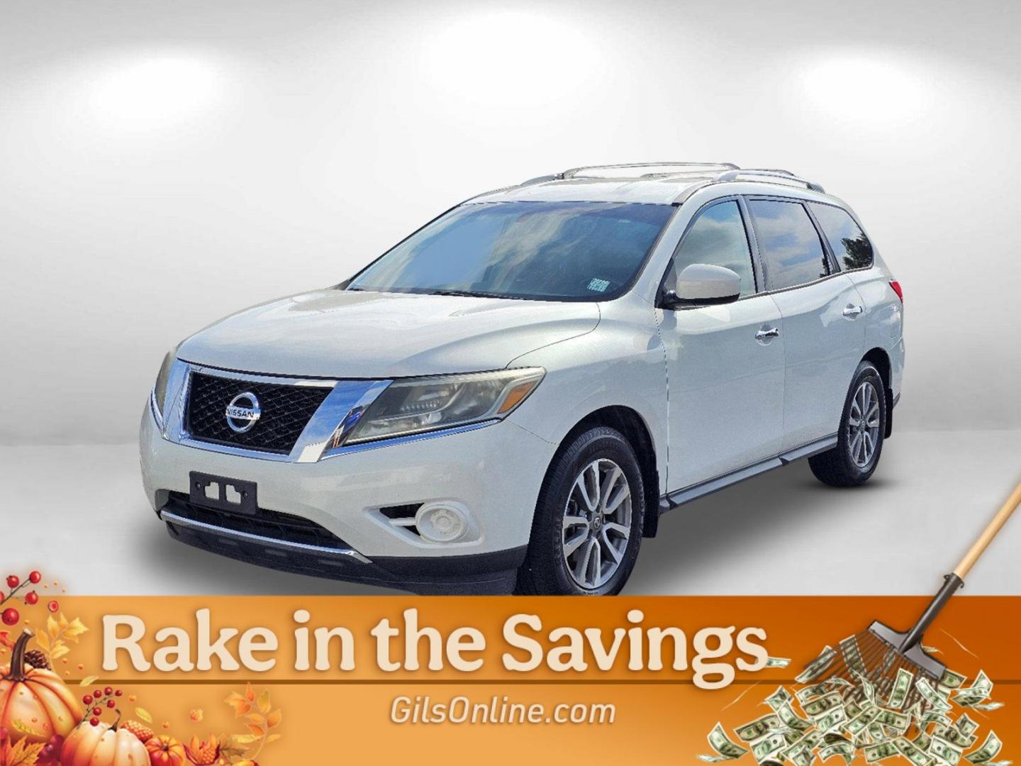 2014 Moonlight White /Charcoal Nissan Pathfinder SV (5N1AR2MN7EC) with an Regular Unleaded V-6 3.5 L/213 engine, 1-Speed CVT w/OD transmission, located at 1430 Gateway Drive, Opelika, AL, 36801, (334) 239-0944, 32.637871, -85.409790 - 2014 Nissan Pathfinder SV - Photo#0